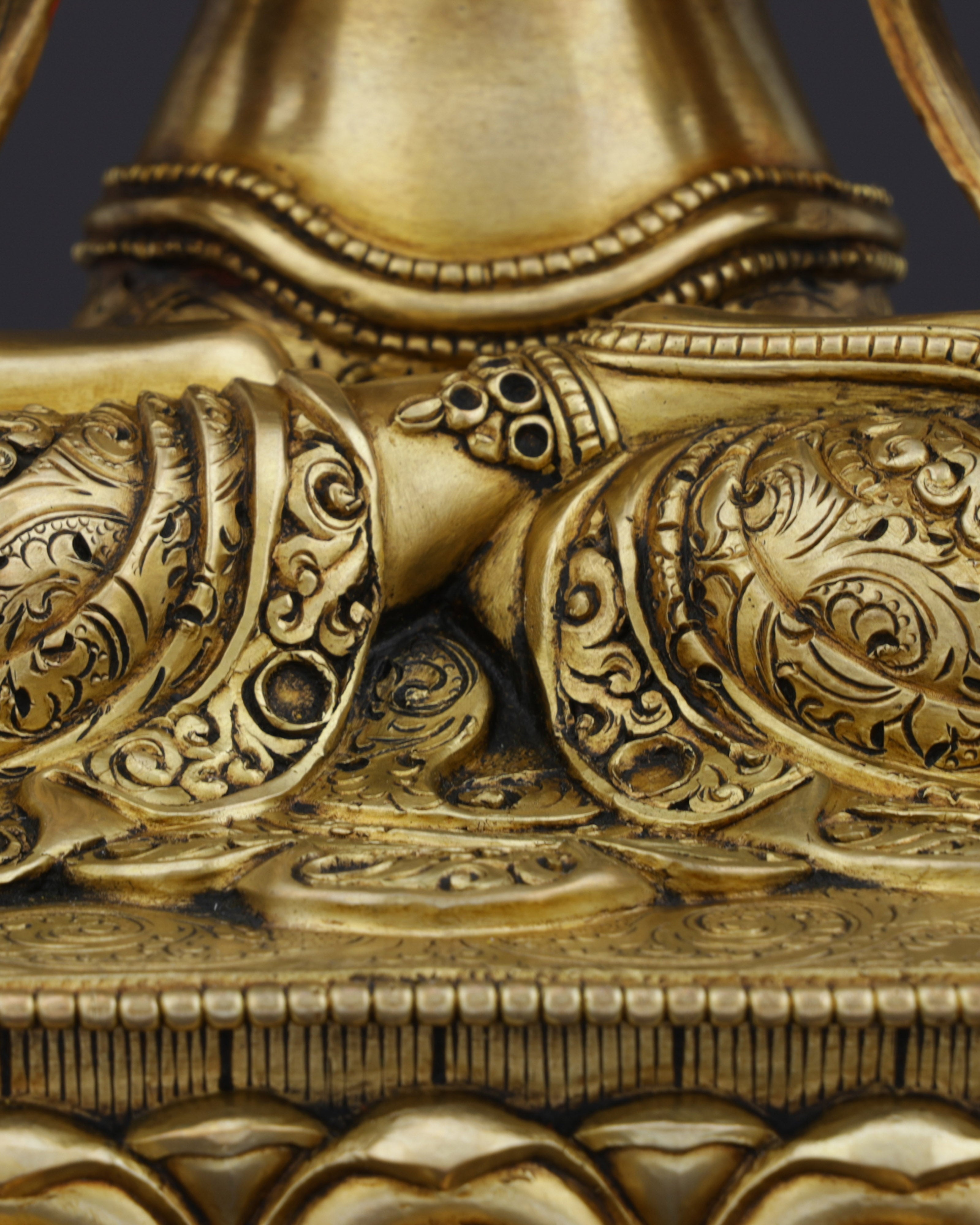 The Embodiment of Compassion | Handcrafted Chengresi Statue