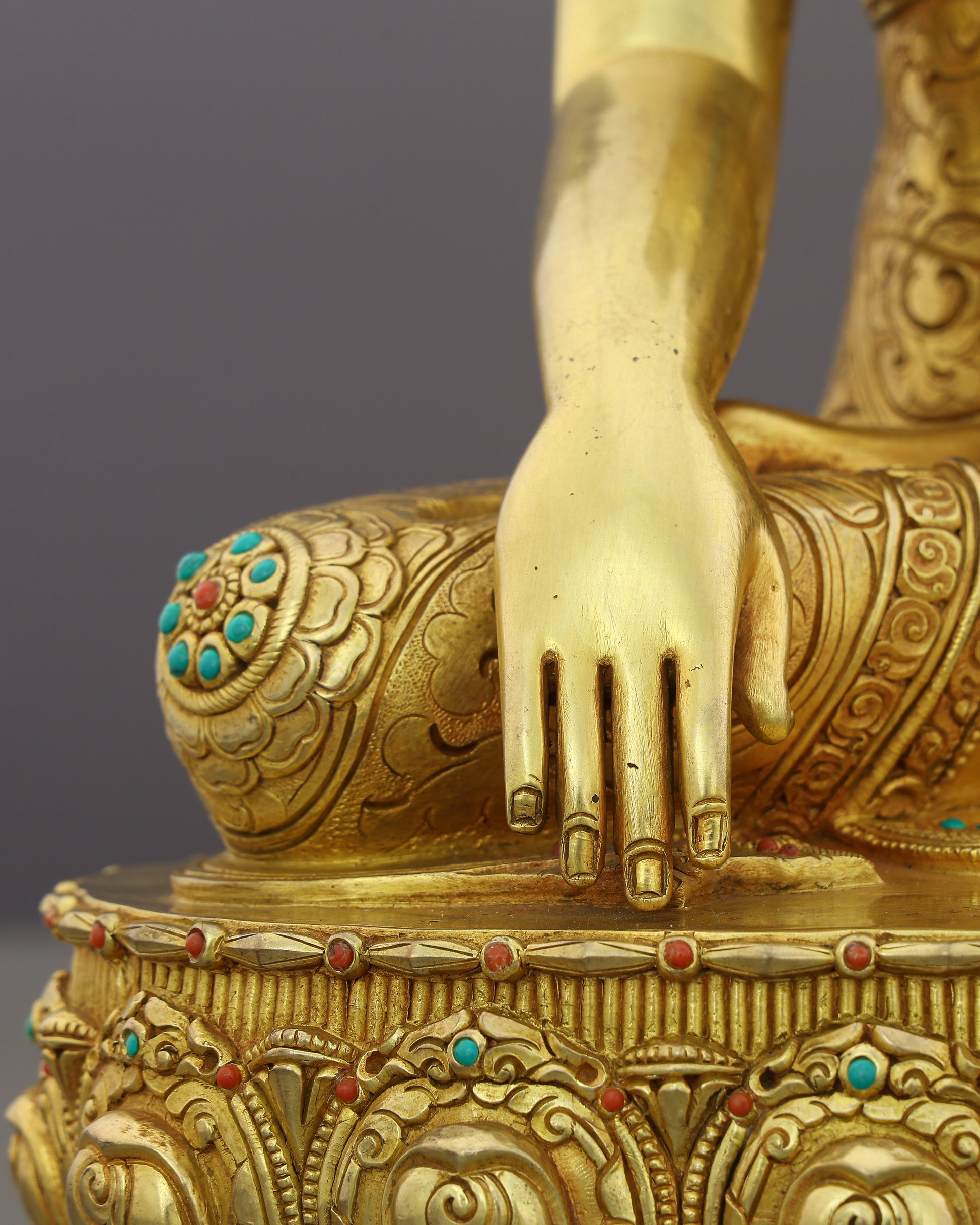 Awakened in Gold | Sakyamuni Buddha Statue That Commands Reverence - Authentic Handcrafted Statue