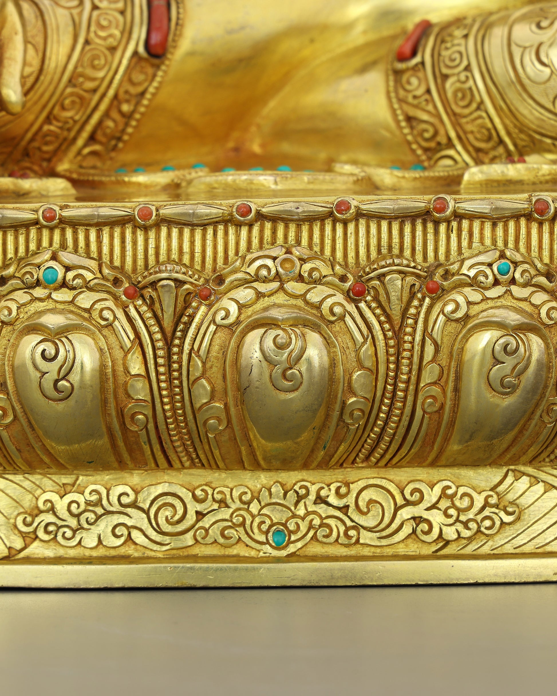 Awakened in Gold | Sakyamuni Buddha Statue That Commands Reverence - Authentic Handcrafted Statue
