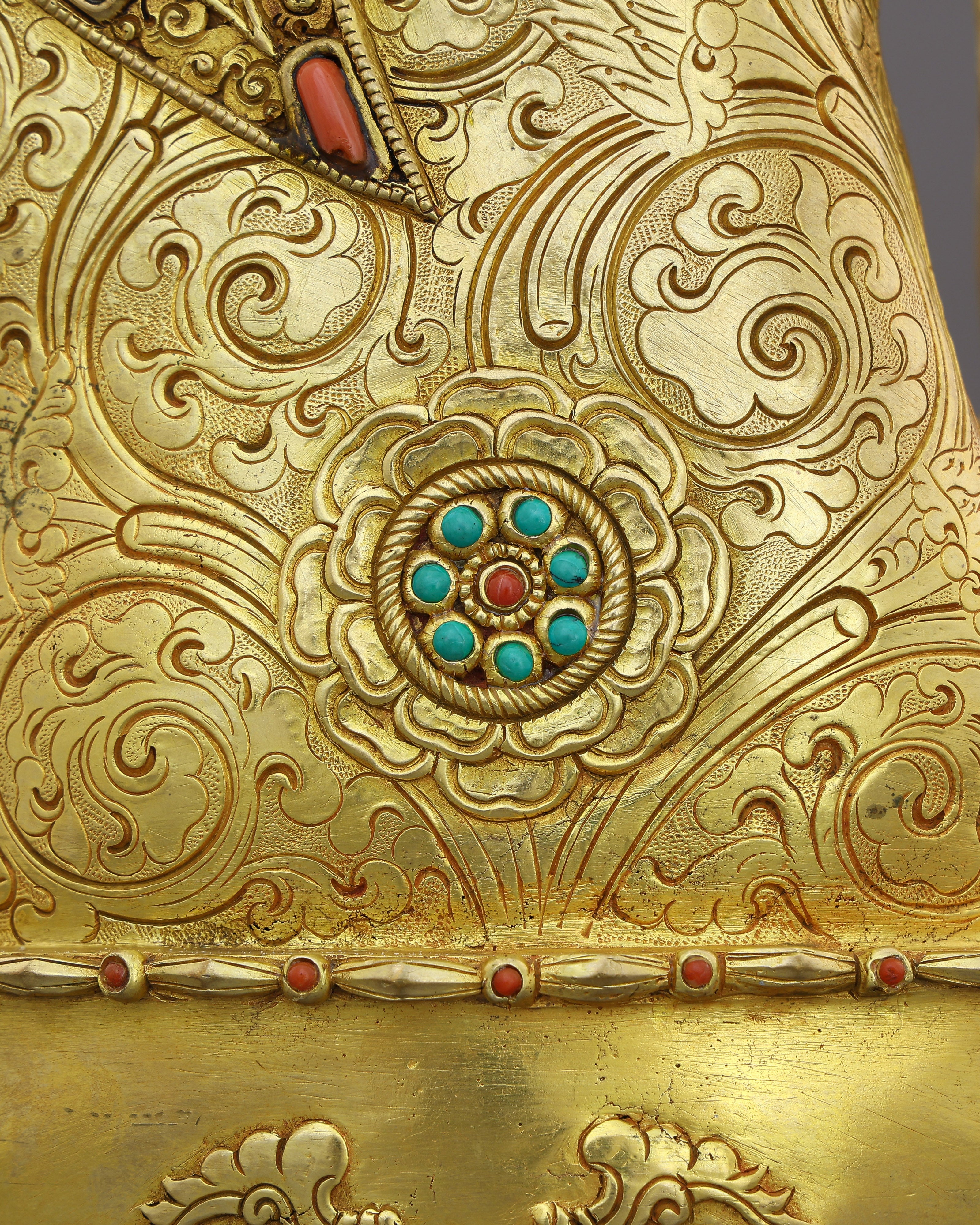 Awakened in Gold | Sakyamuni Buddha Statue That Commands Reverence