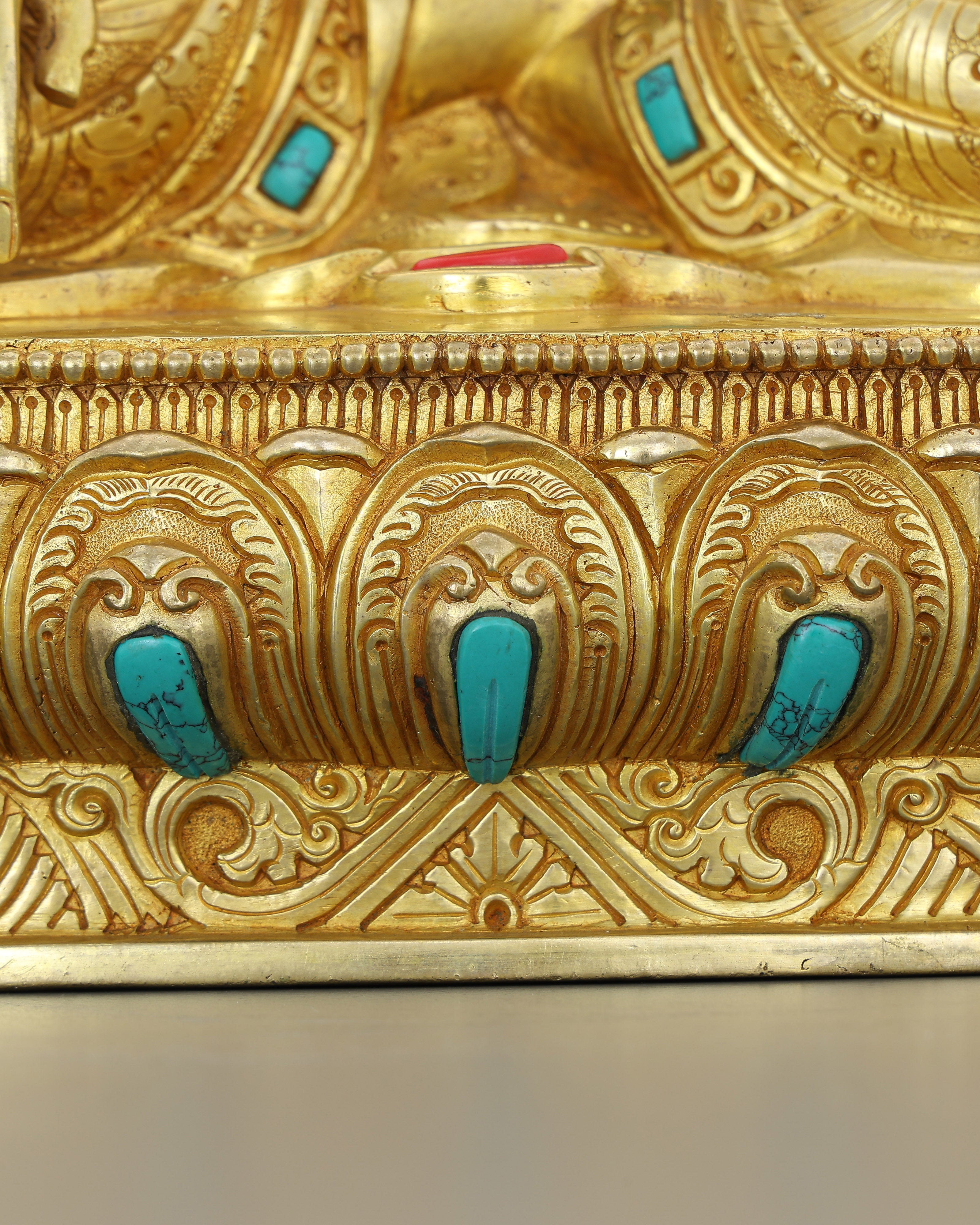 Gilded Silence | Sakyamuni Buddha Statue That Transforms Every Sacred Space