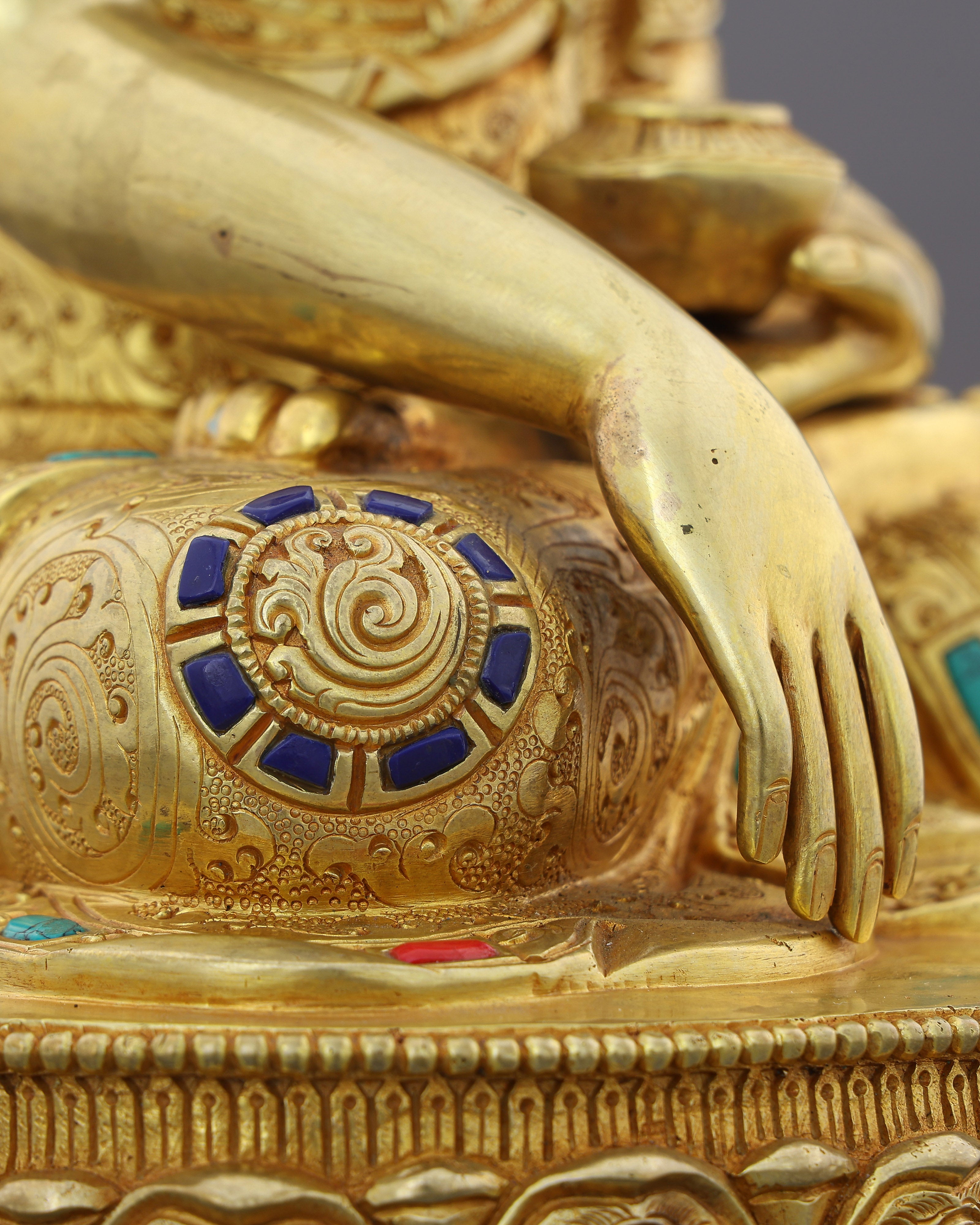 Gilded Silence | Sakyamuni Buddha Statue That Transforms Every Sacred Space