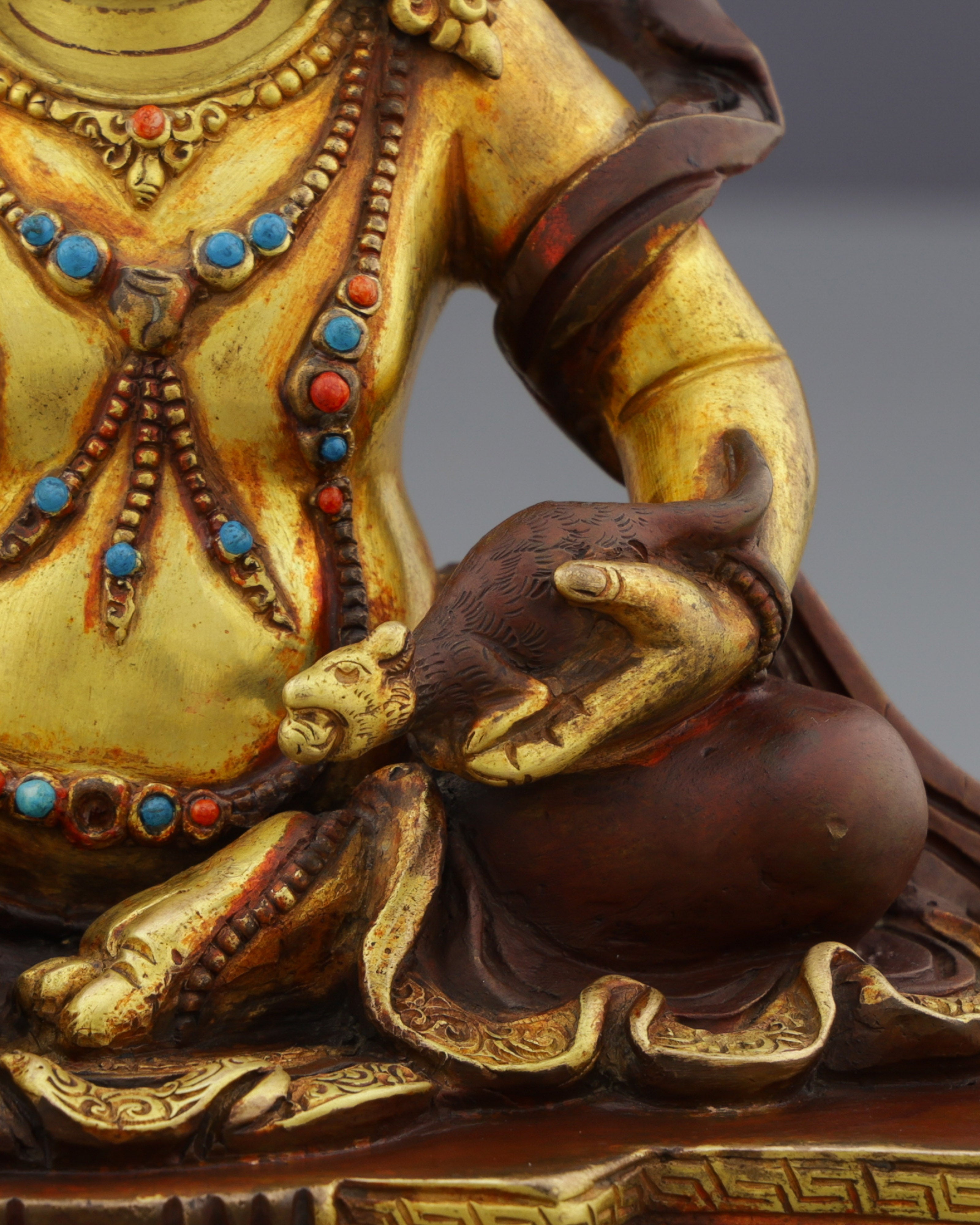 Ratna Kuber Statue | The Divine Guardian of Prosperity and Abundance