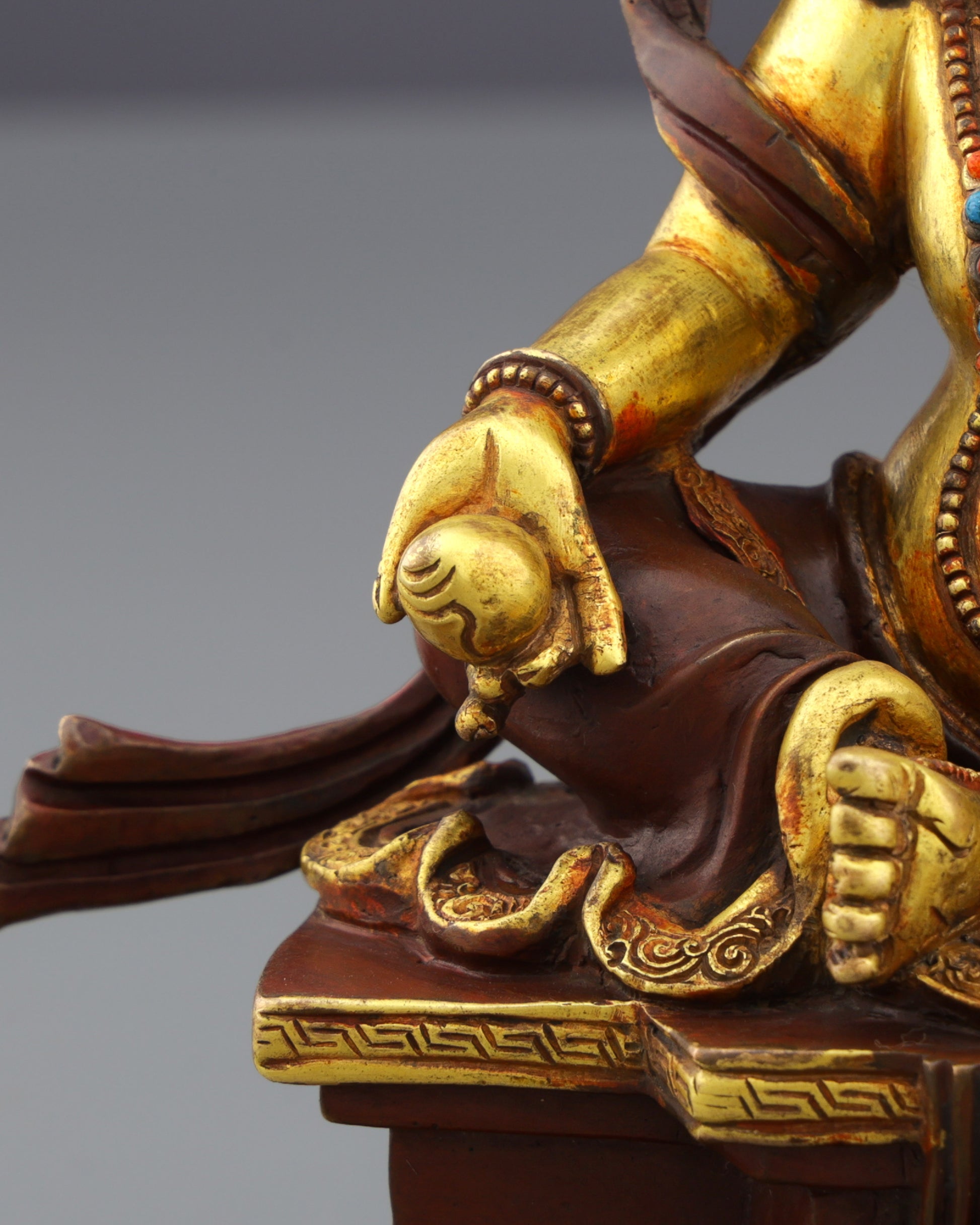 Ratna Kuber Statue | The Divine Guardian of Prosperity and Abundance - Authentic Handcrafted Statue