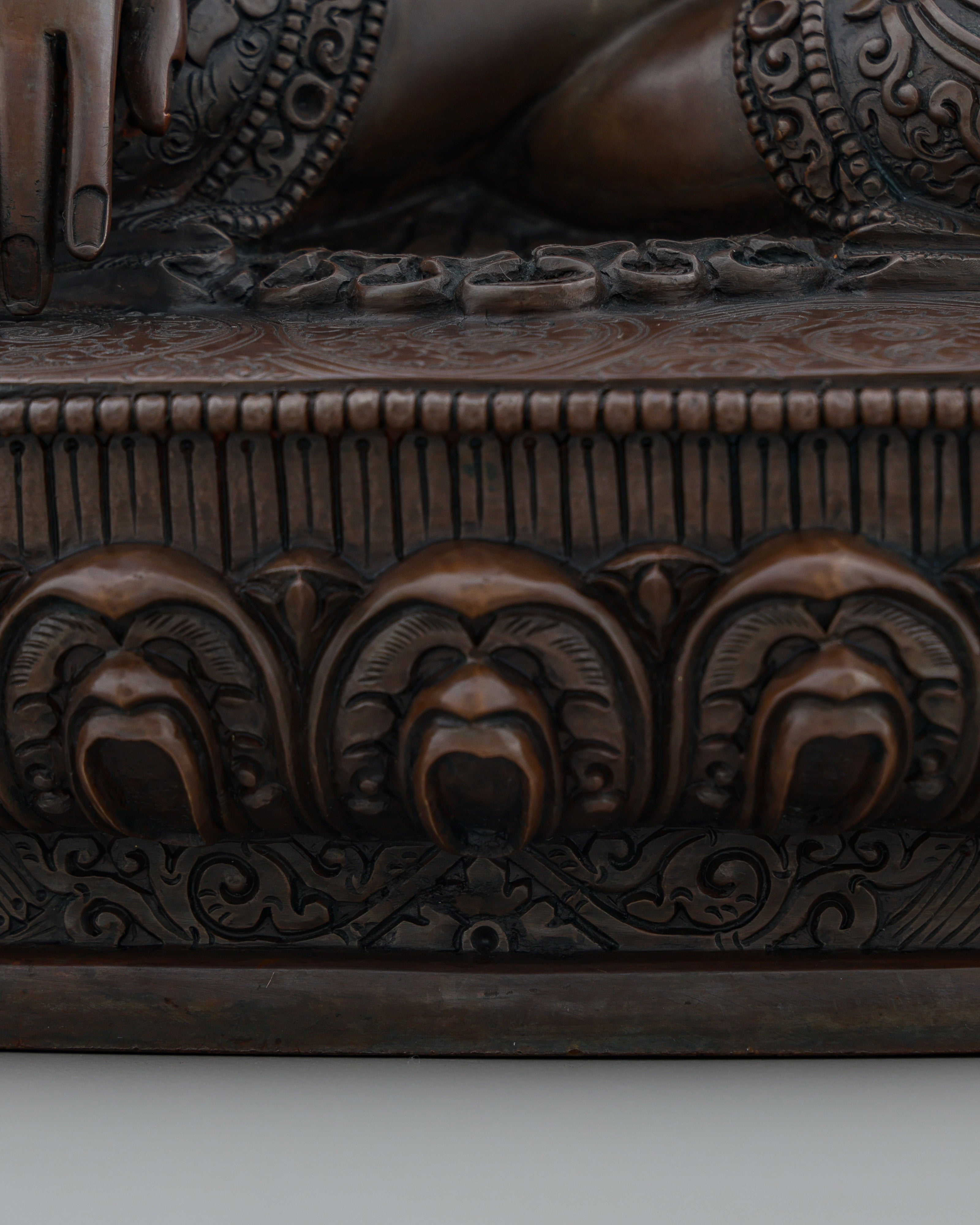 Oxidized Sakyamuni Buddha | Timeless Elegance in Nepalese Bronze Artistry