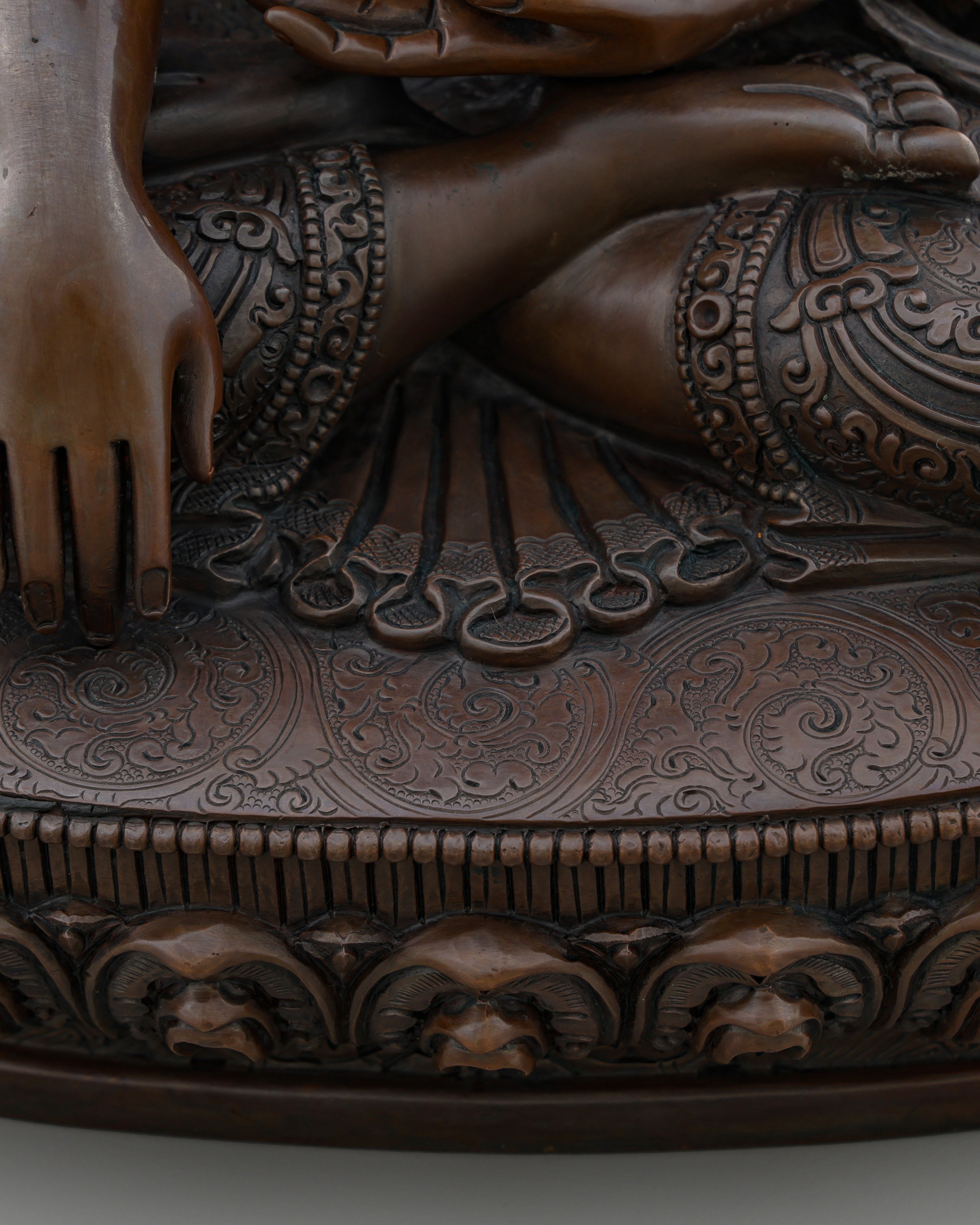 Oxidized Sakyamuni Buddha | Timeless Elegance in Nepalese Bronze Artistry