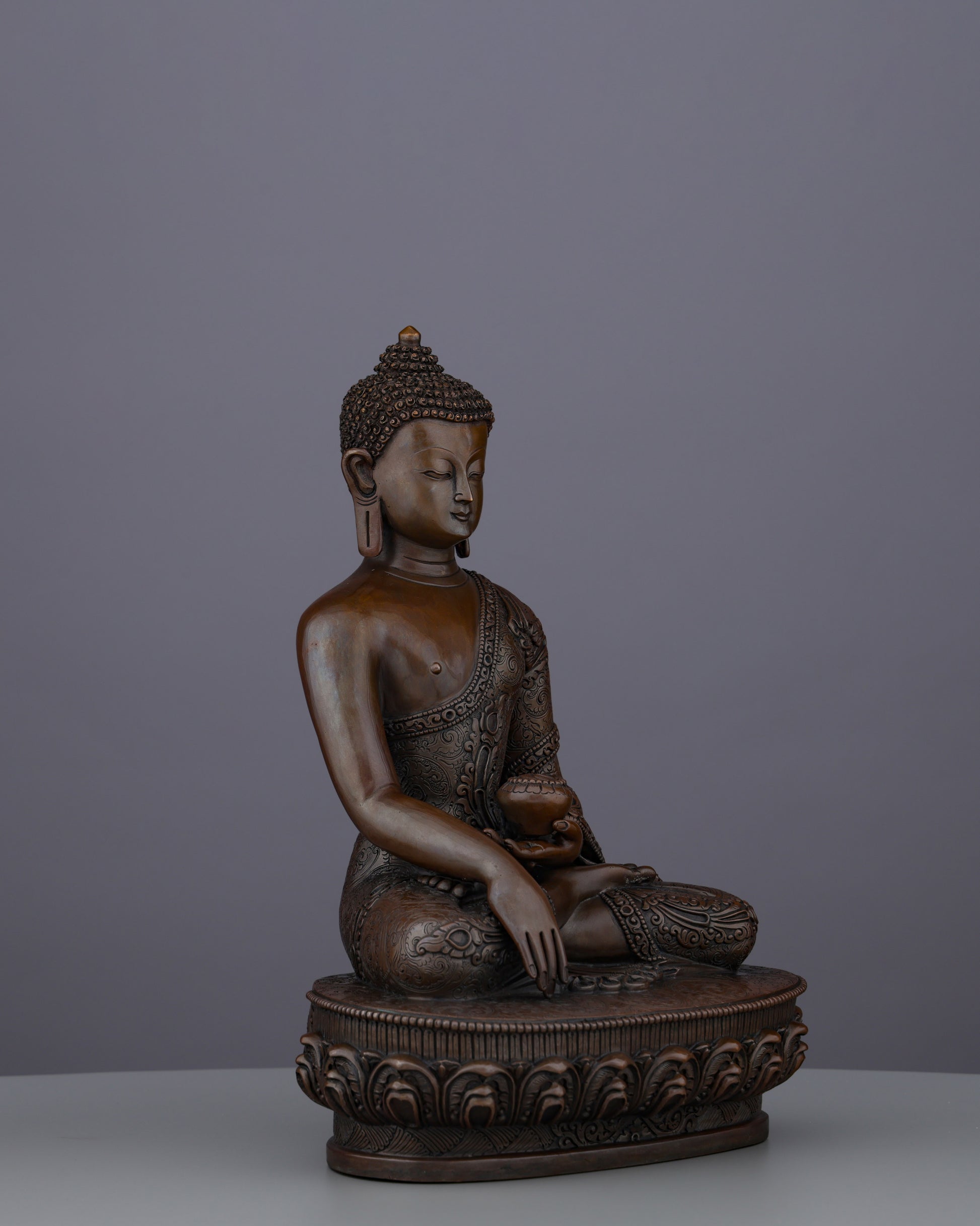 Oxidized Sakyamuni Buddha | Timeless Elegance in Nepalese Bronze Artistry - Authentic Handcrafted Statue
