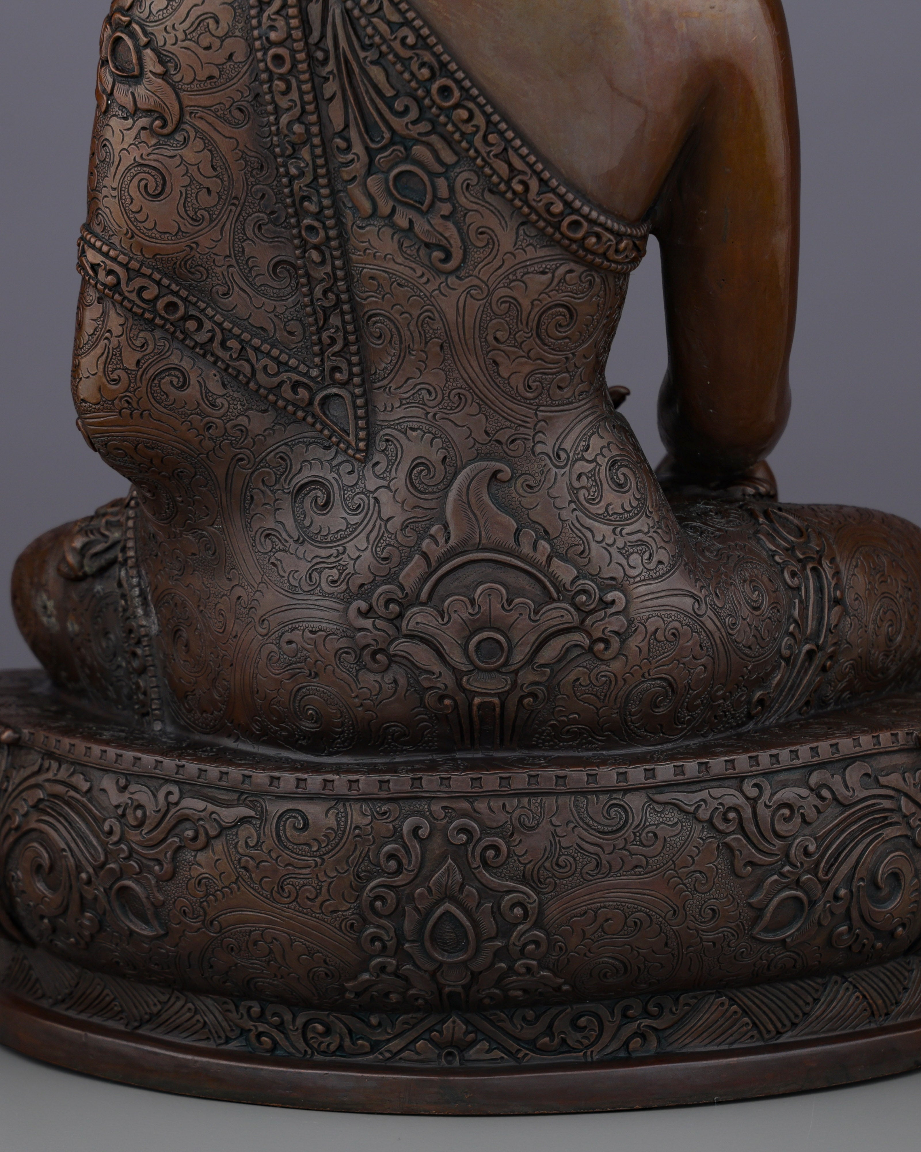 Oxidized Sakyamuni Buddha | Timeless Elegance in Nepalese Bronze Artistry