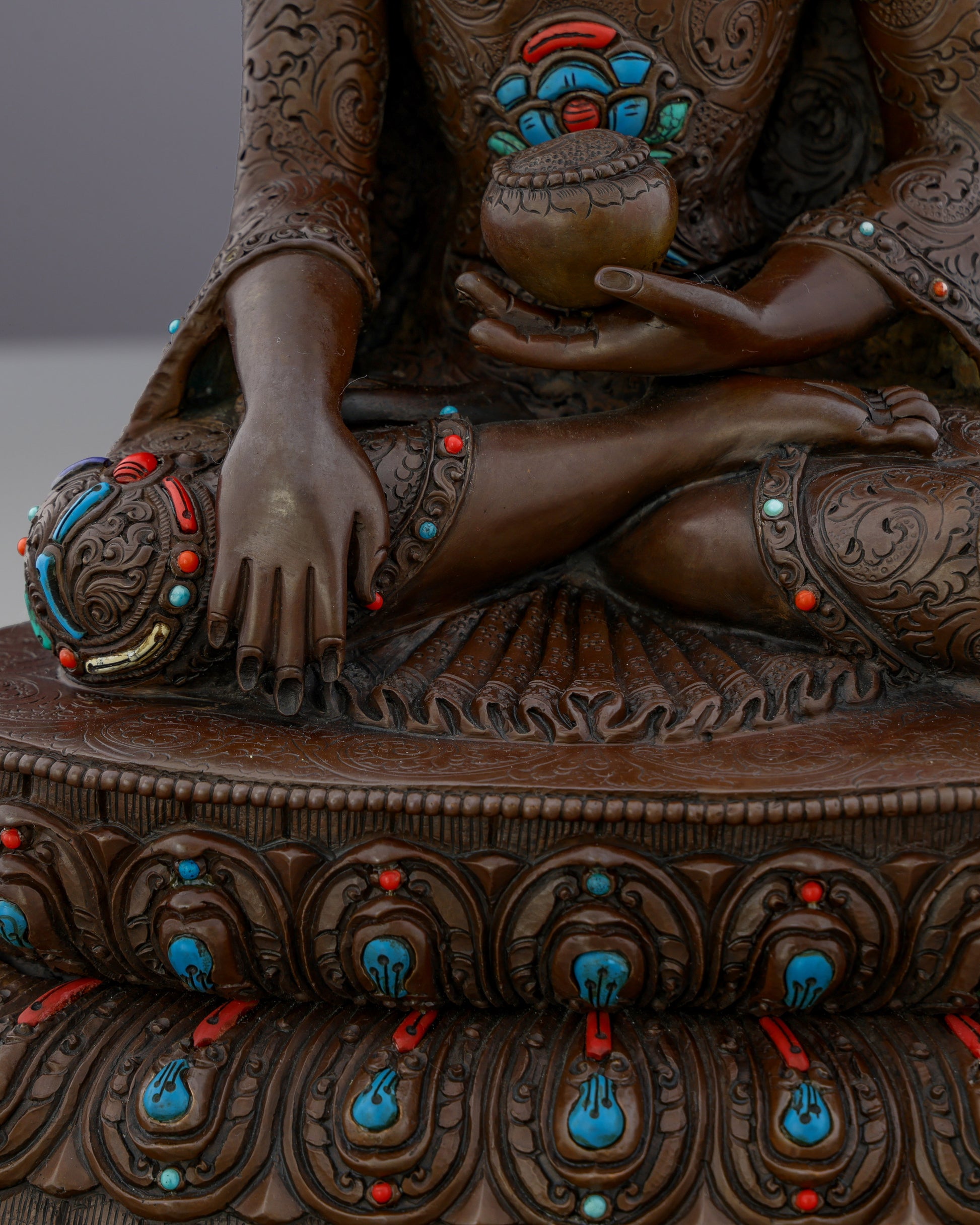 Oxidized Sakyamuni Buddha with Gemstones |  A Jewel of Nepalese Craftsmanship - Authentic Handcrafted Statue