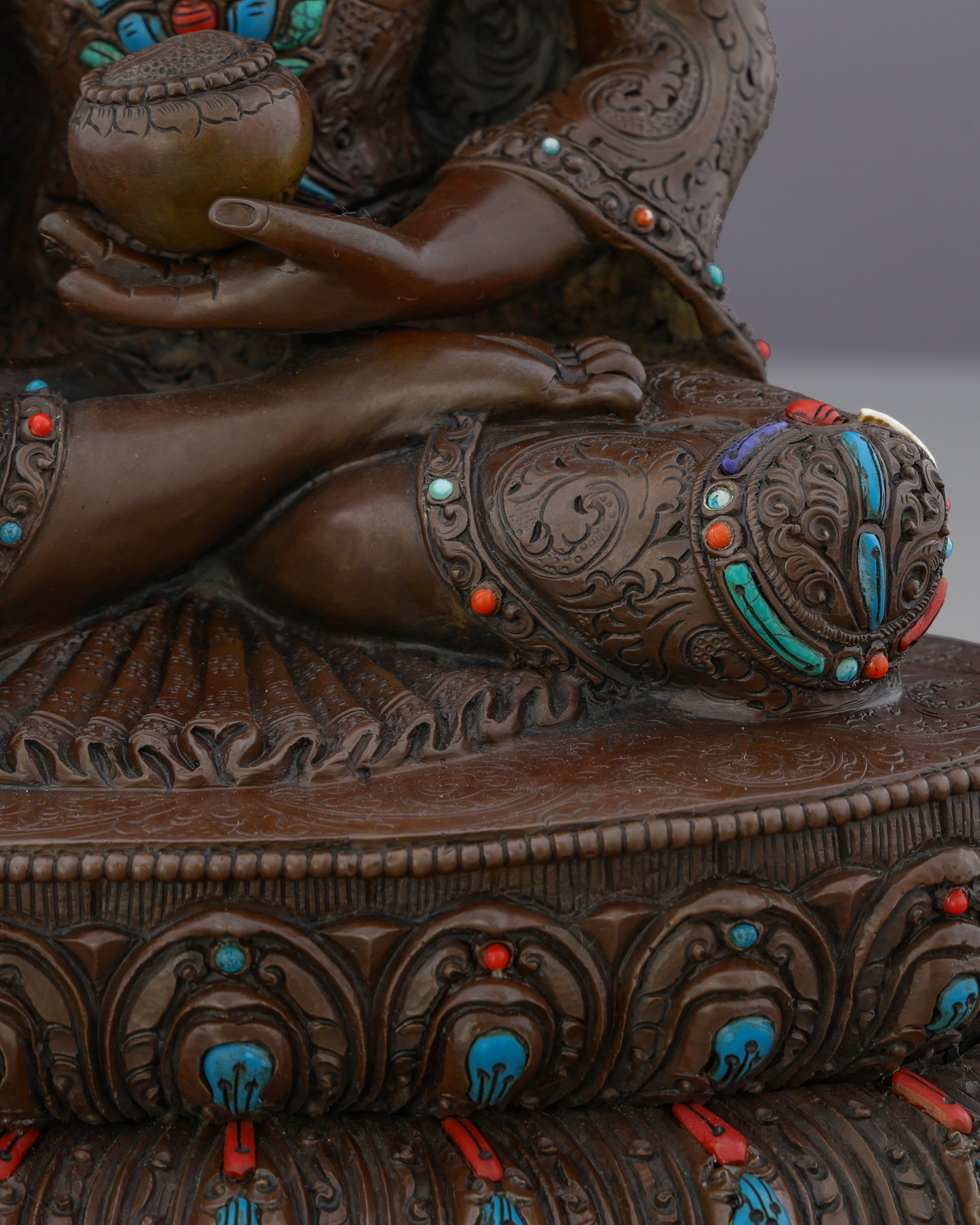Oxidized Sakyamuni Buddha with Gemstones |  A Jewel of Nepalese Craftsmanship - Authentic Handcrafted Statue