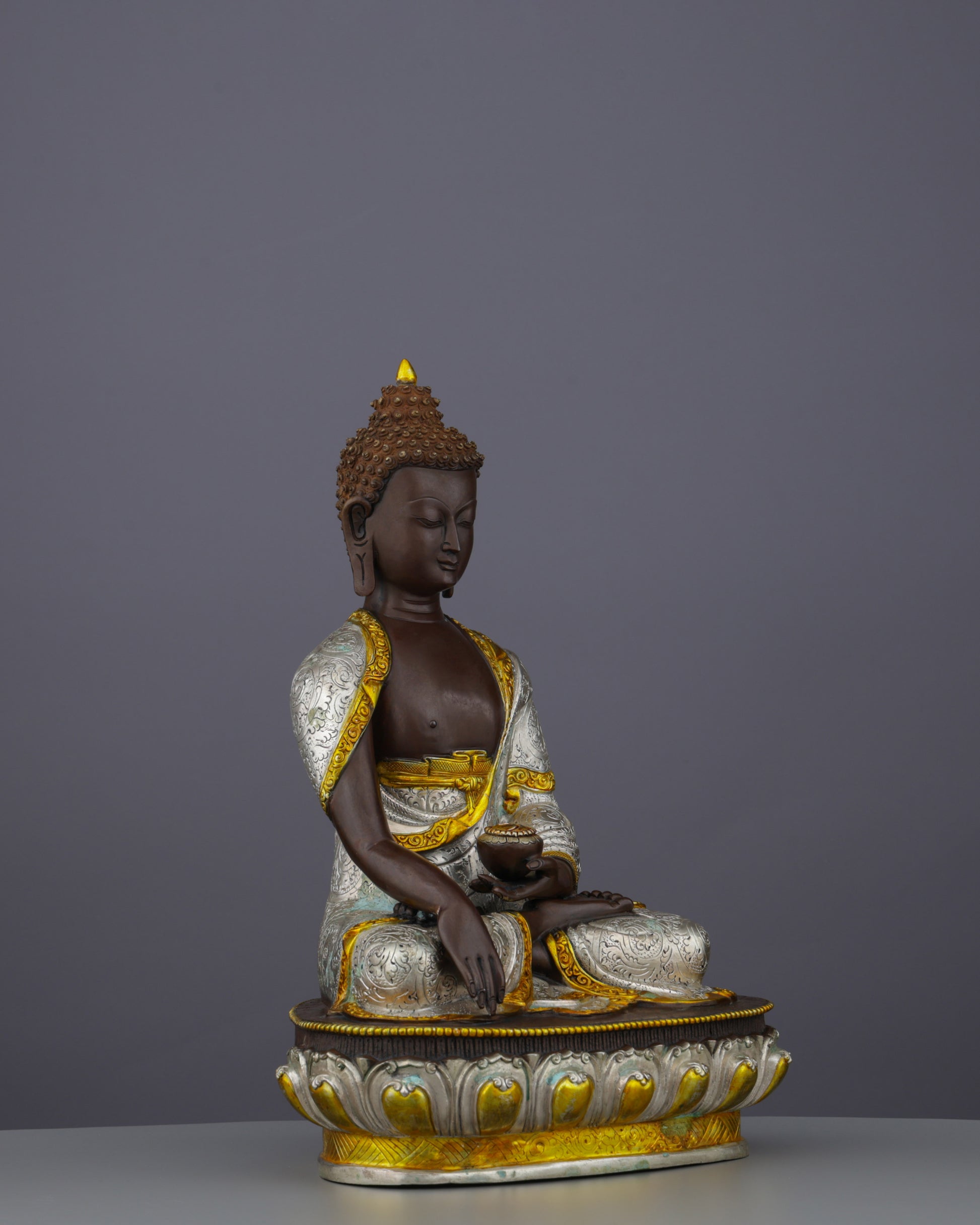 Magnificent Oxidized Sakyamuni Buddha | Nepal's Timeless Tribute to Enlightenment - Authentic Handcrafted Statue
