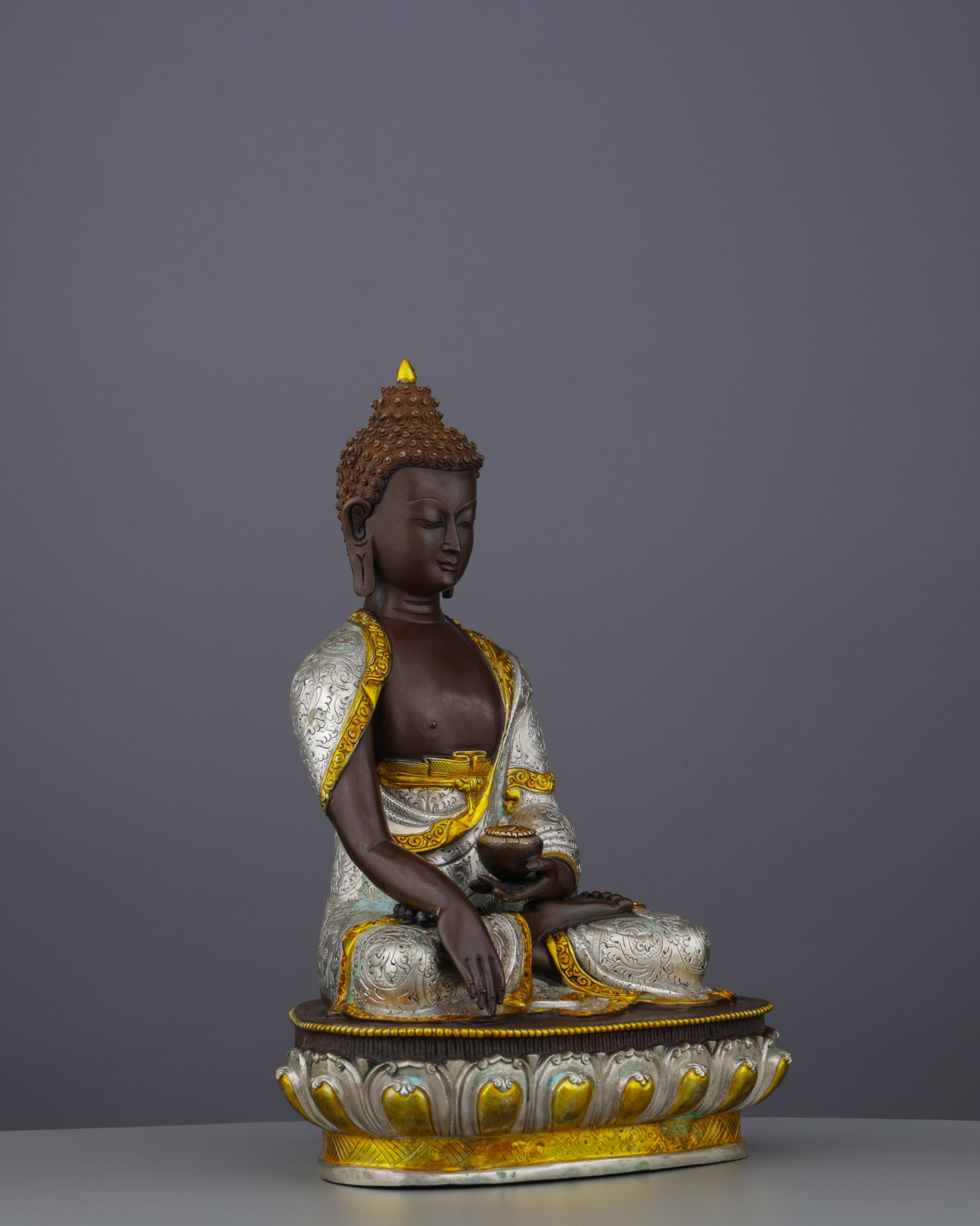 Magnificent Oxidized Sakyamuni Buddha | Nepal's Timeless Tribute to Enlightenment