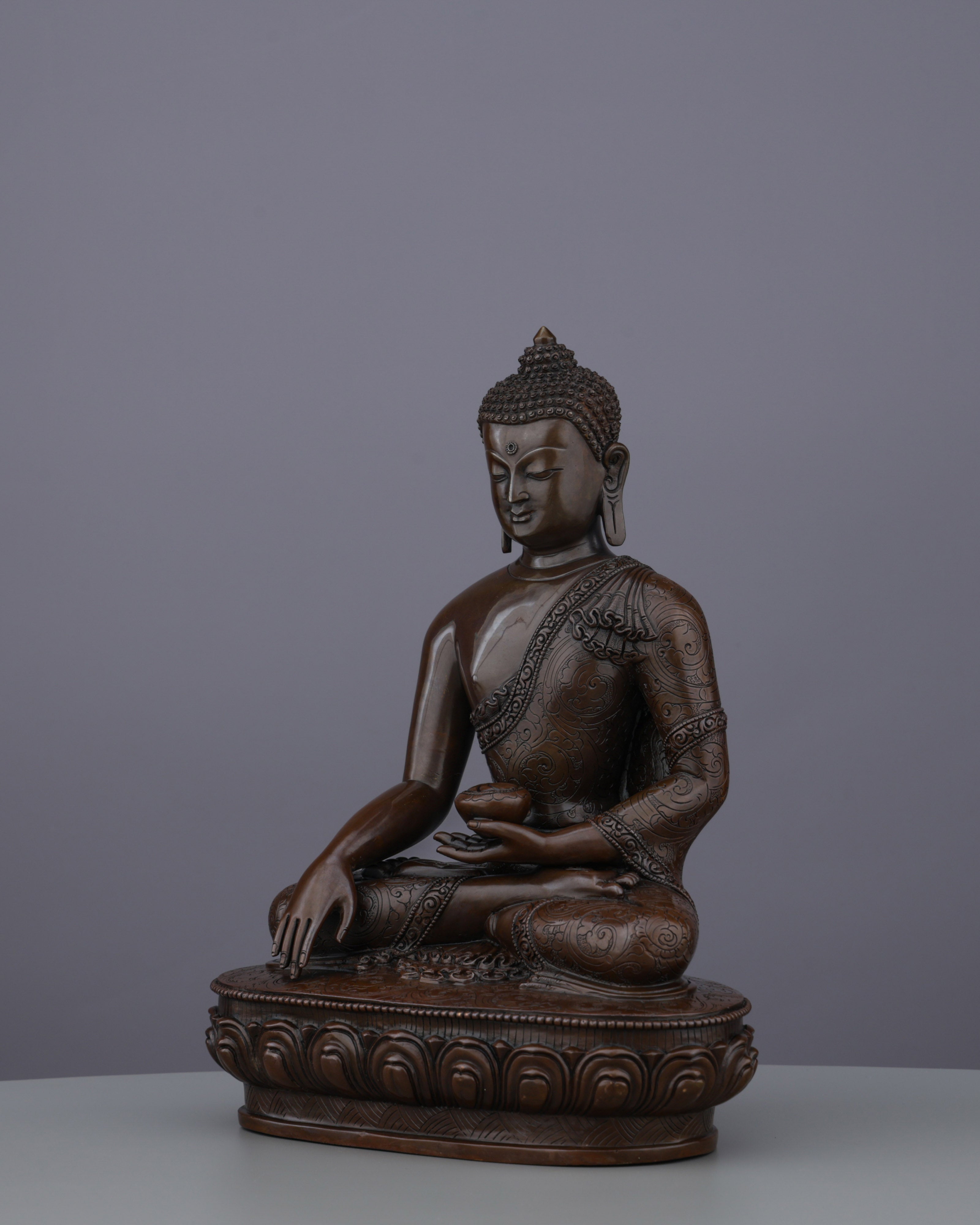 Oxidized Sakyamuni Buddha Statue | Radiant Embodiment of Enlightenment