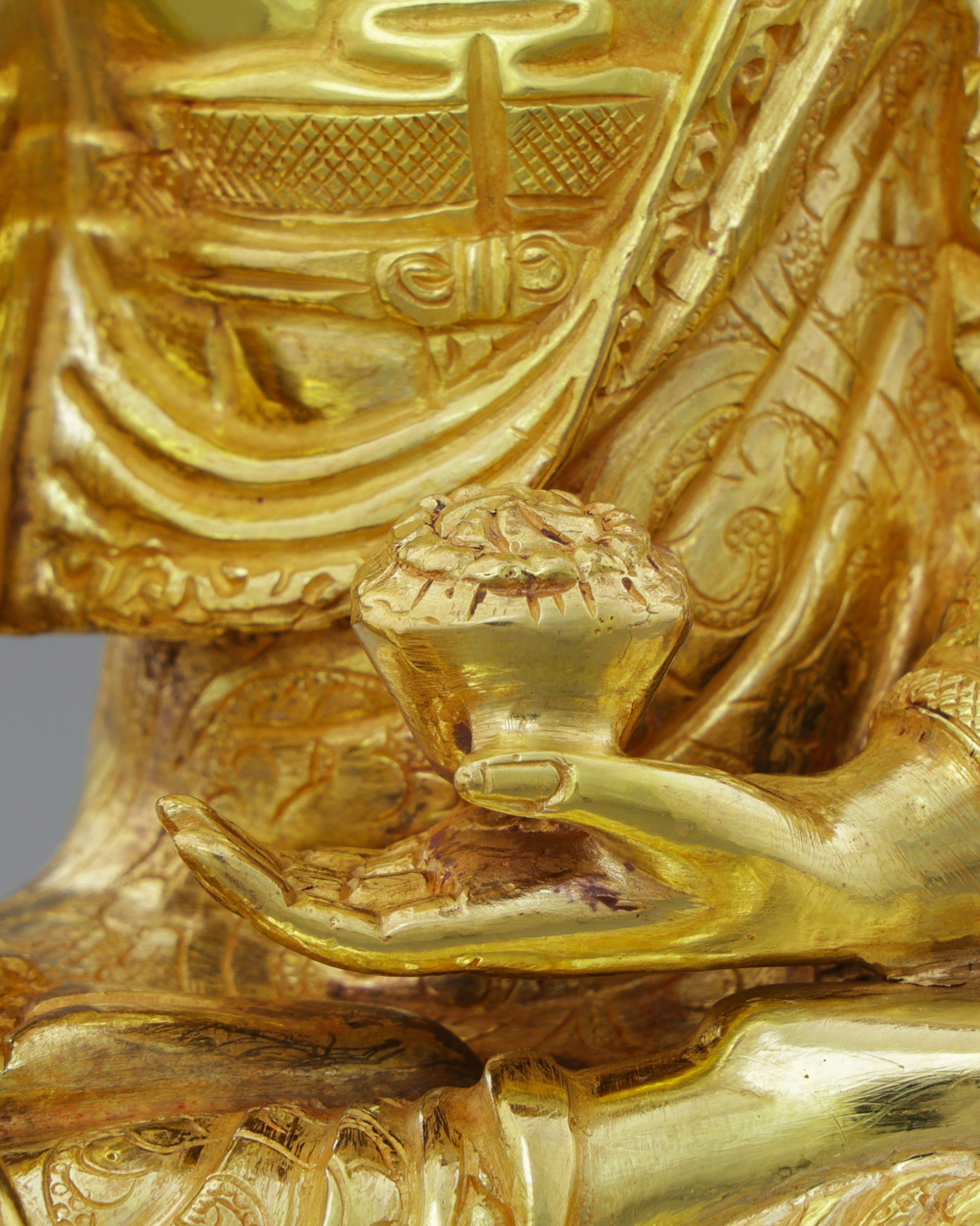 Exquisite 24K Gold Gilded Sakyamuni Buddha Statue | The Enlightened One in Meditation