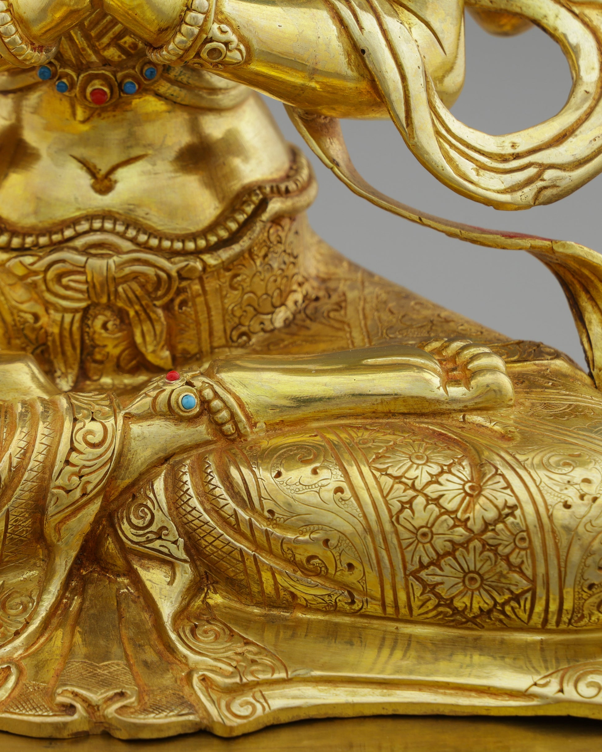 Chengresi Statue | The Golden Embodiment of Infinite Compassion - Authentic Handcrafted Statue