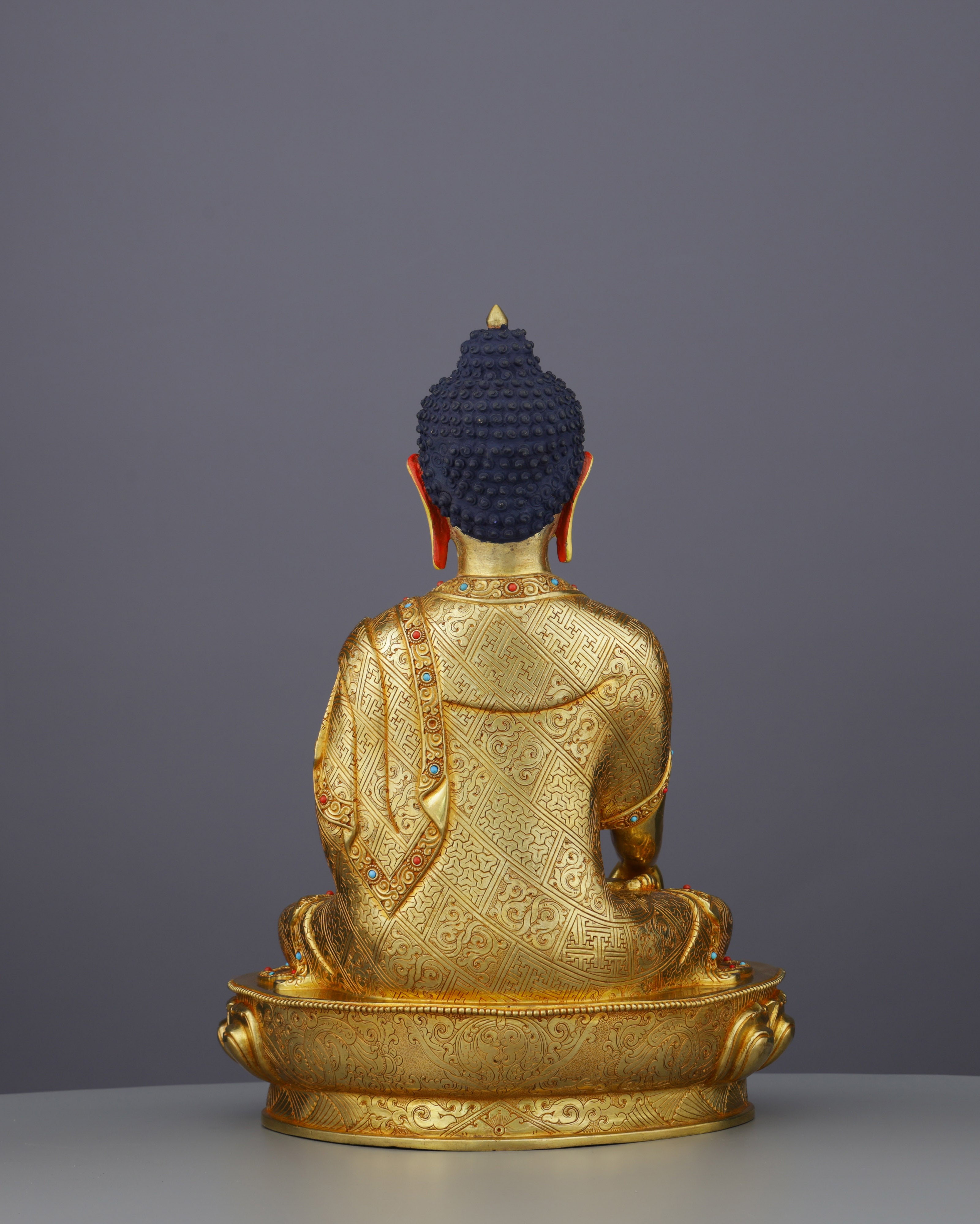Sakyamuni Buddha Statue | The Enlightened One in Resplendent Gold