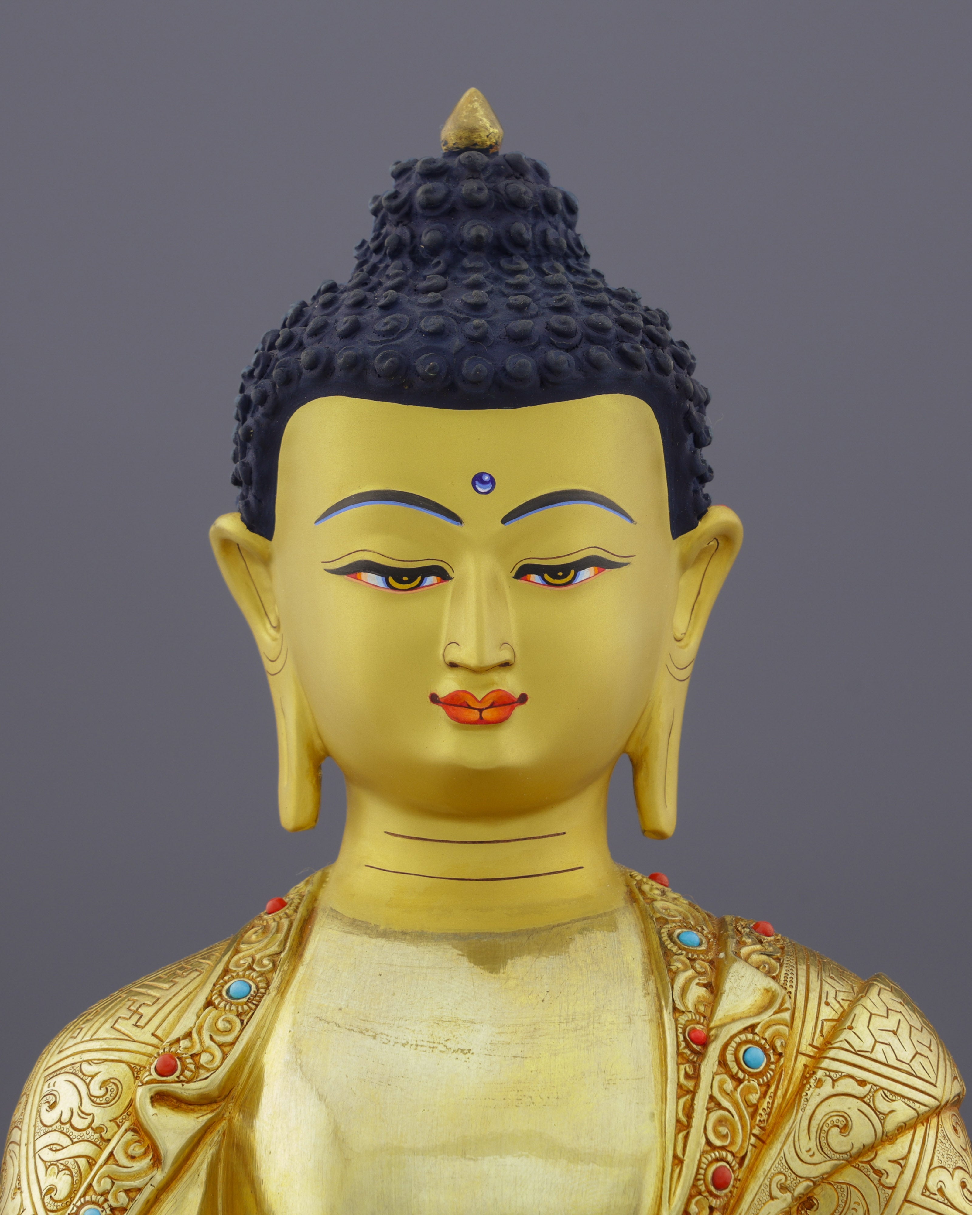 Sakyamuni Buddha Statue | The Enlightened One in Resplendent Gold