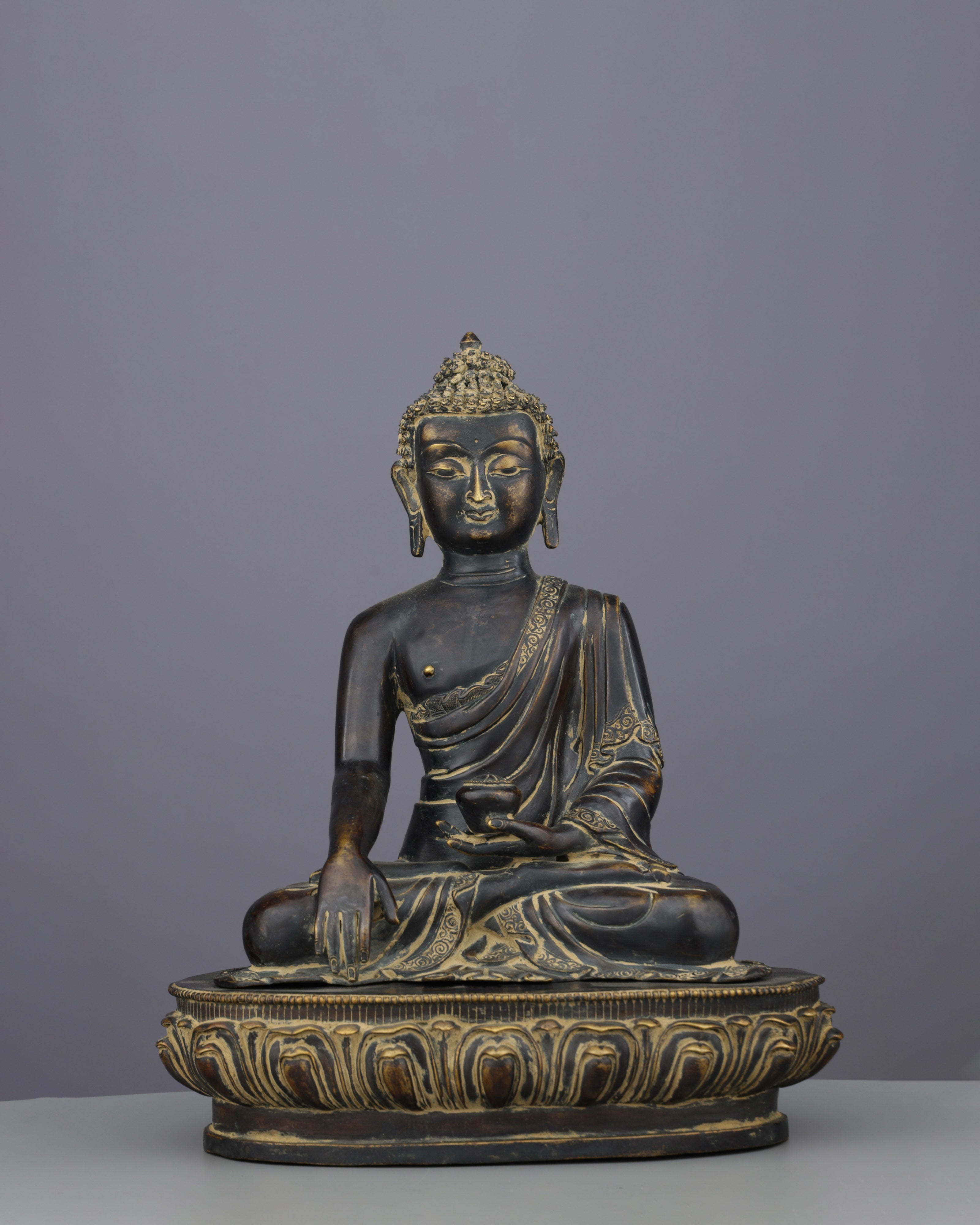 Antique Sakyamuni Buddha Statue | Timeless Enlightenment