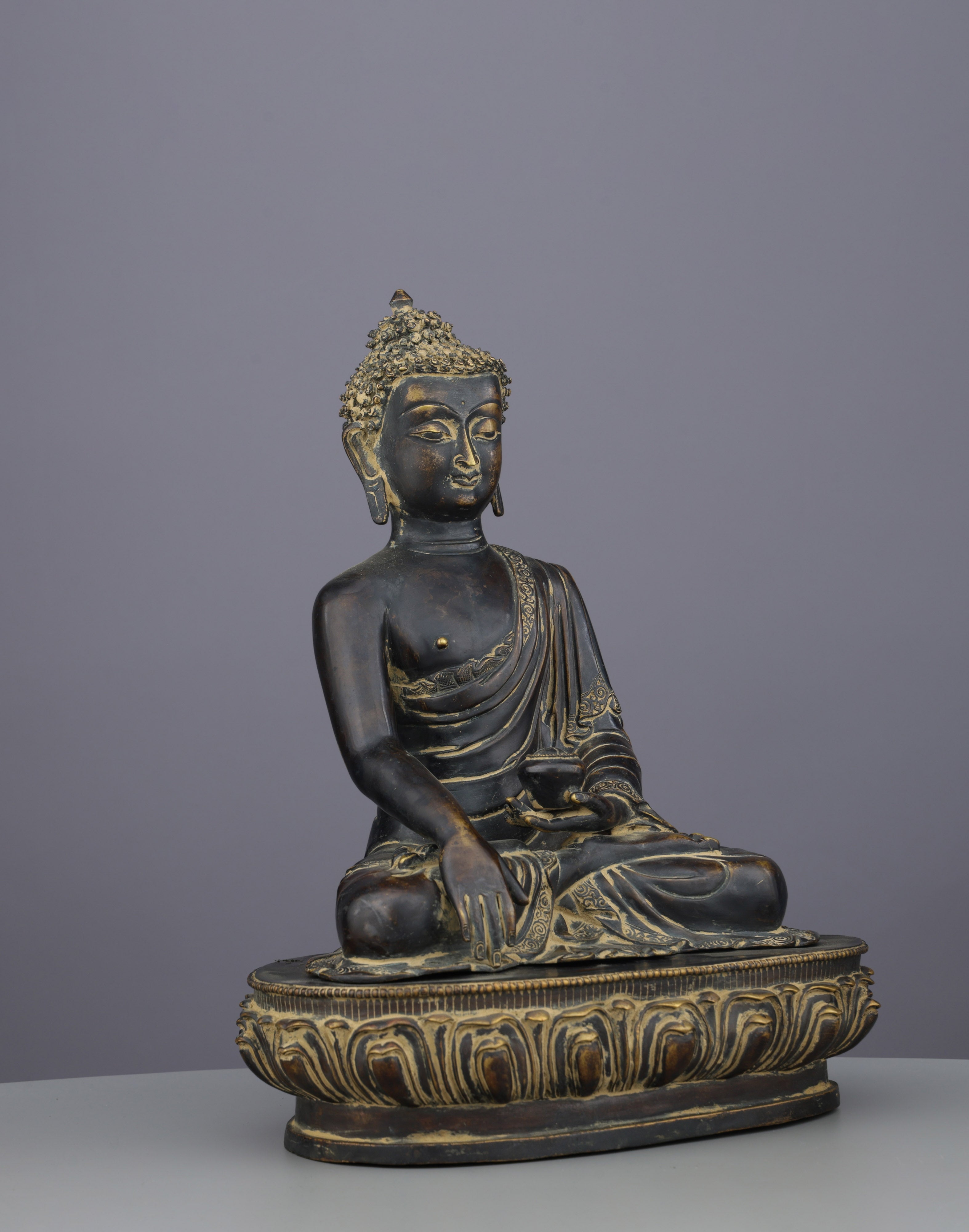 Antique Sakyamuni Buddha Statue | Timeless Enlightenment