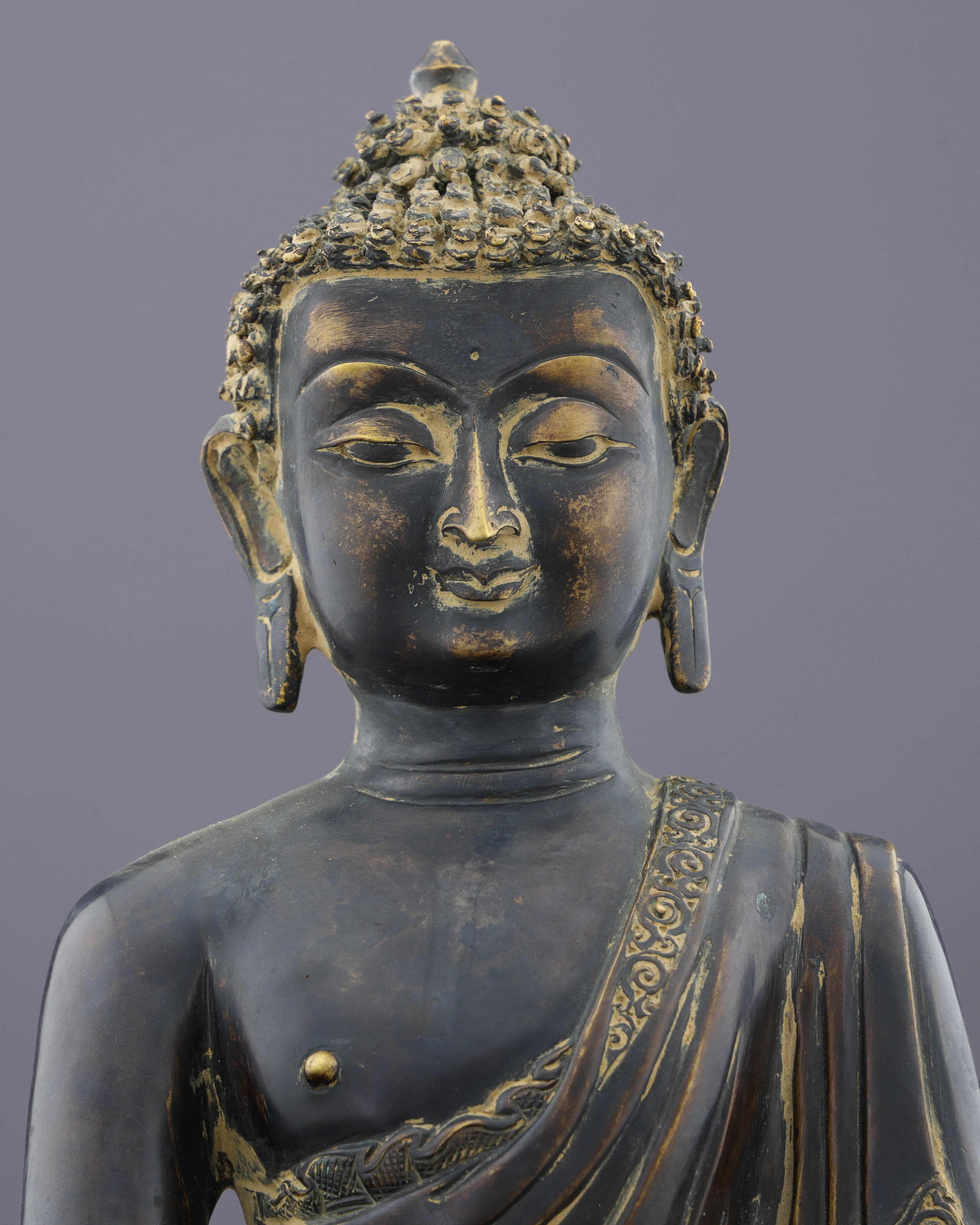 Antique Sakyamuni Buddha Statue | Timeless Enlightenment