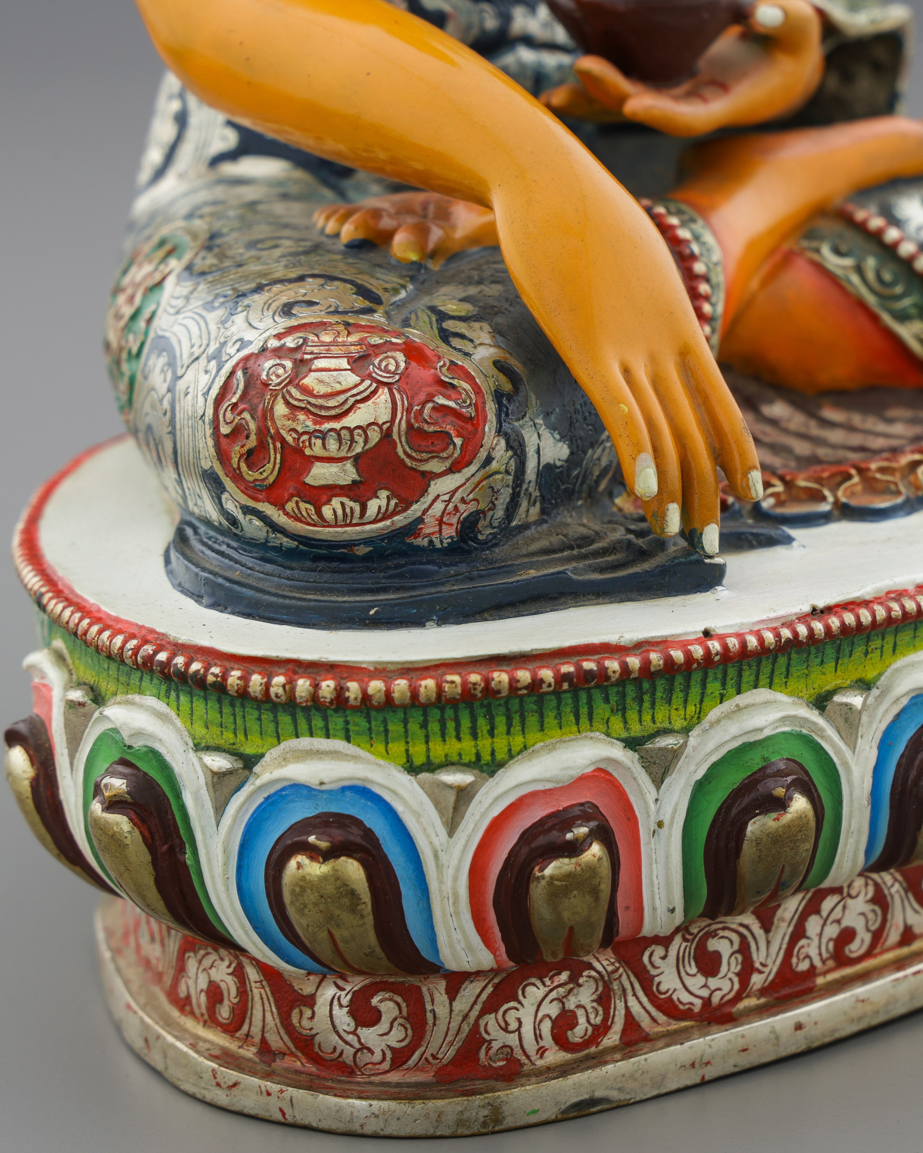 Golden Awakening | Masterfully Crafted Sakyamuni Buddha Statue&nbsp;