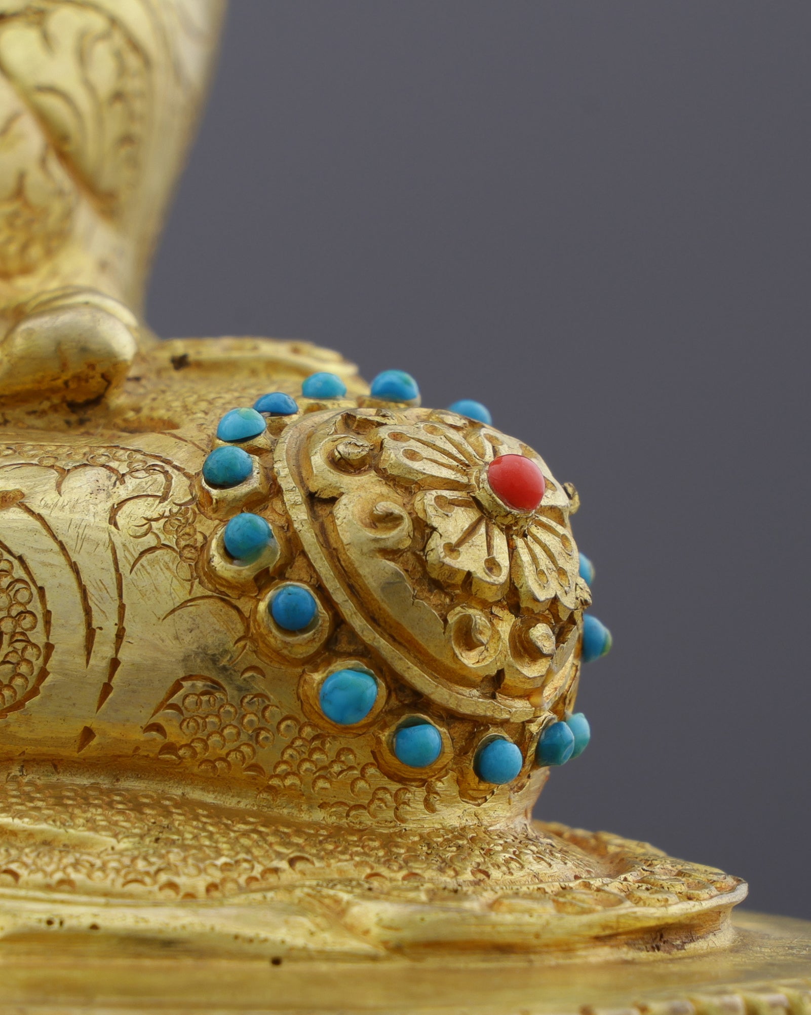 Gilded Serenity | Handcrafted Sakyamuni Buddha Statue - Authentic Handcrafted Statue