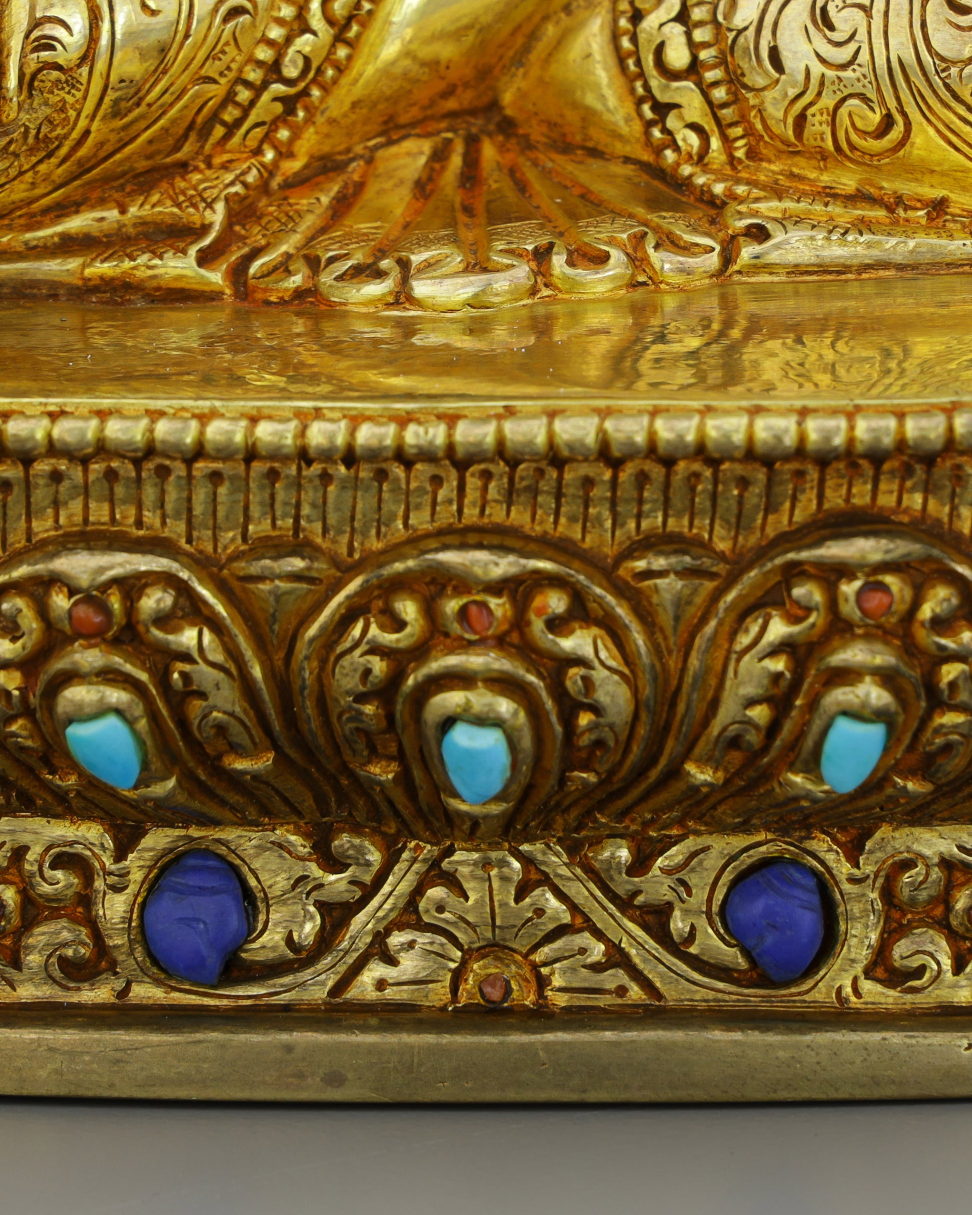 Radiant Tranquility | Handcrafted Sakyamuni Buddha Statue - Authentic Handcrafted Statue