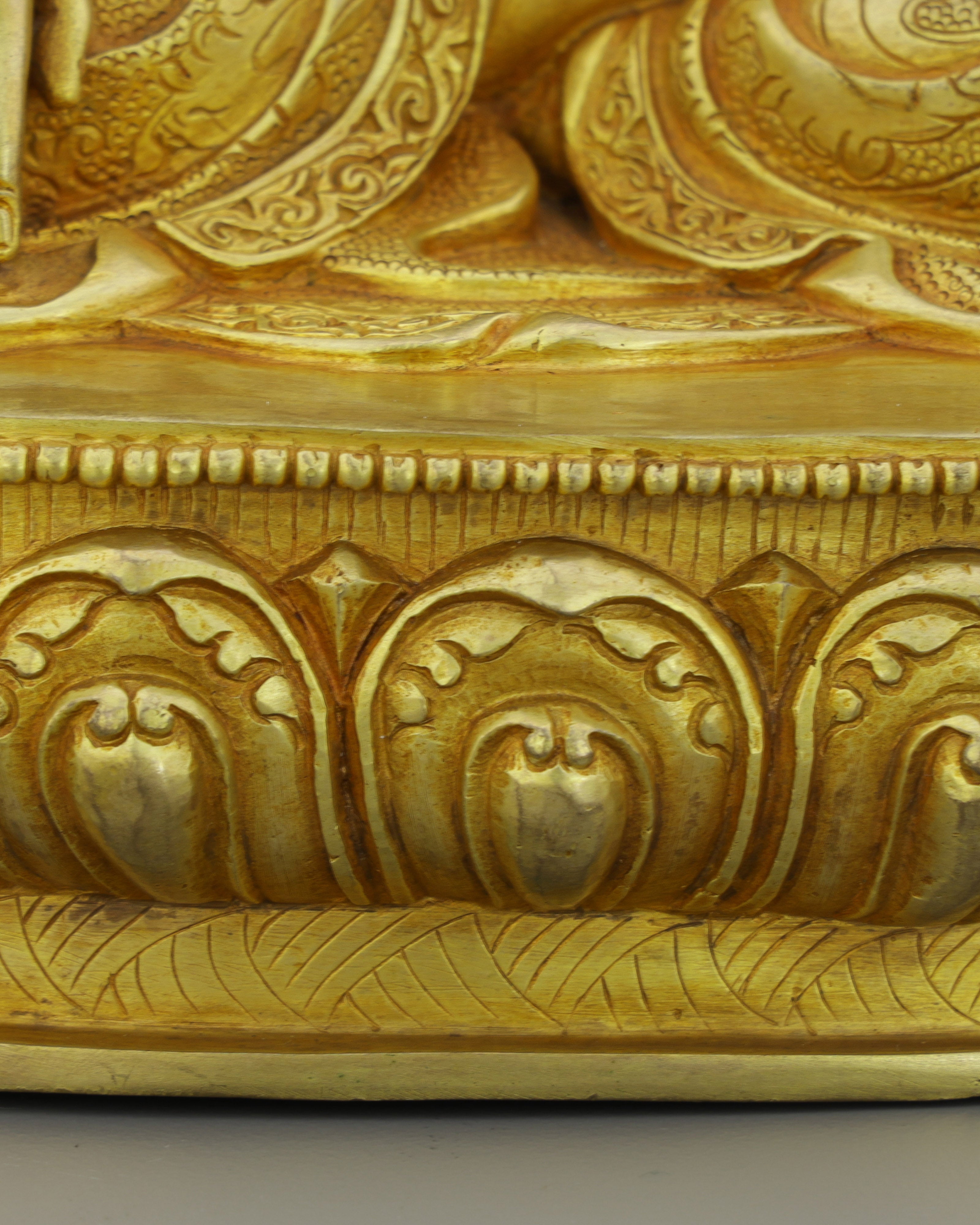 Golden Reverence | Handcrafted Sakyamuni Buddha Statue