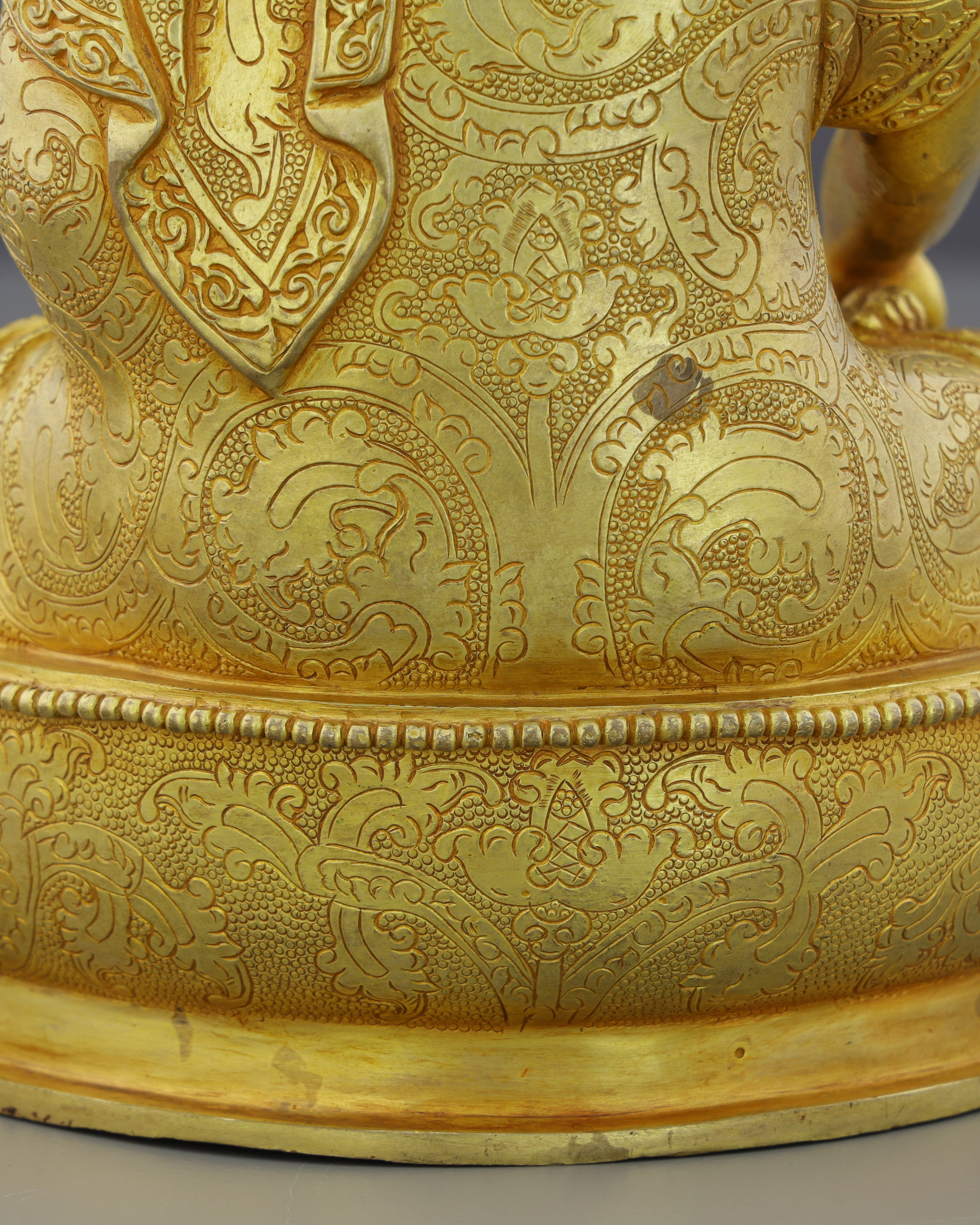 Golden Reverence | Handcrafted Sakyamuni Buddha Statue