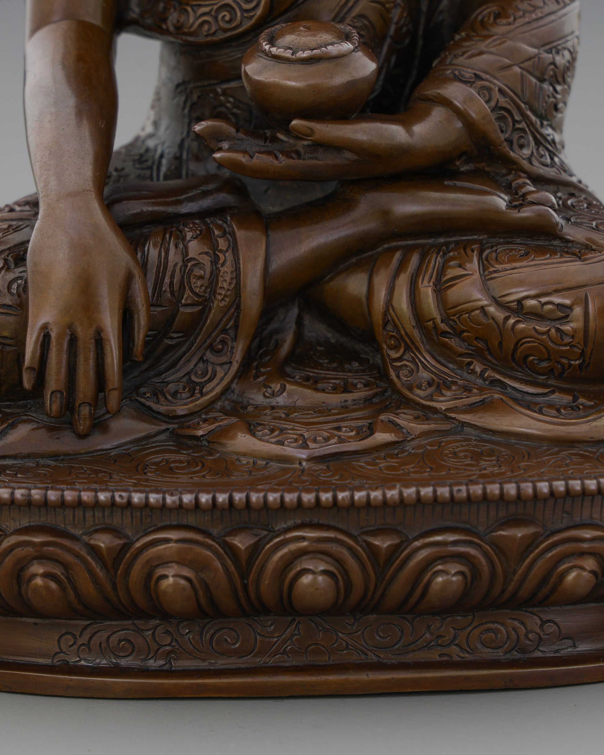 Sacred Himalayan Craft | Oxidized Sakyamuni Buddha Statue - Authentic Handcrafted Statue