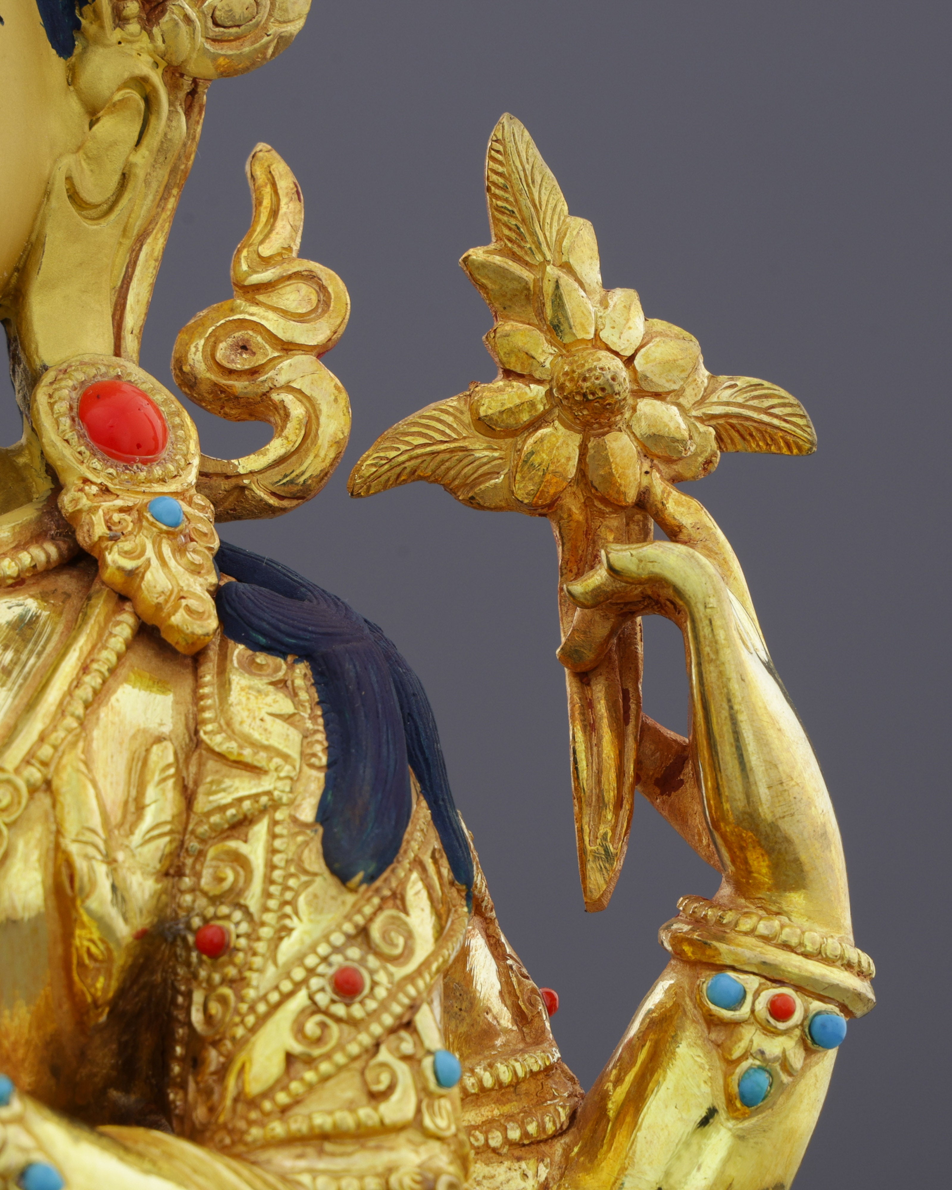 Chengresi Statue | Divine Compassion in Golden Splendor