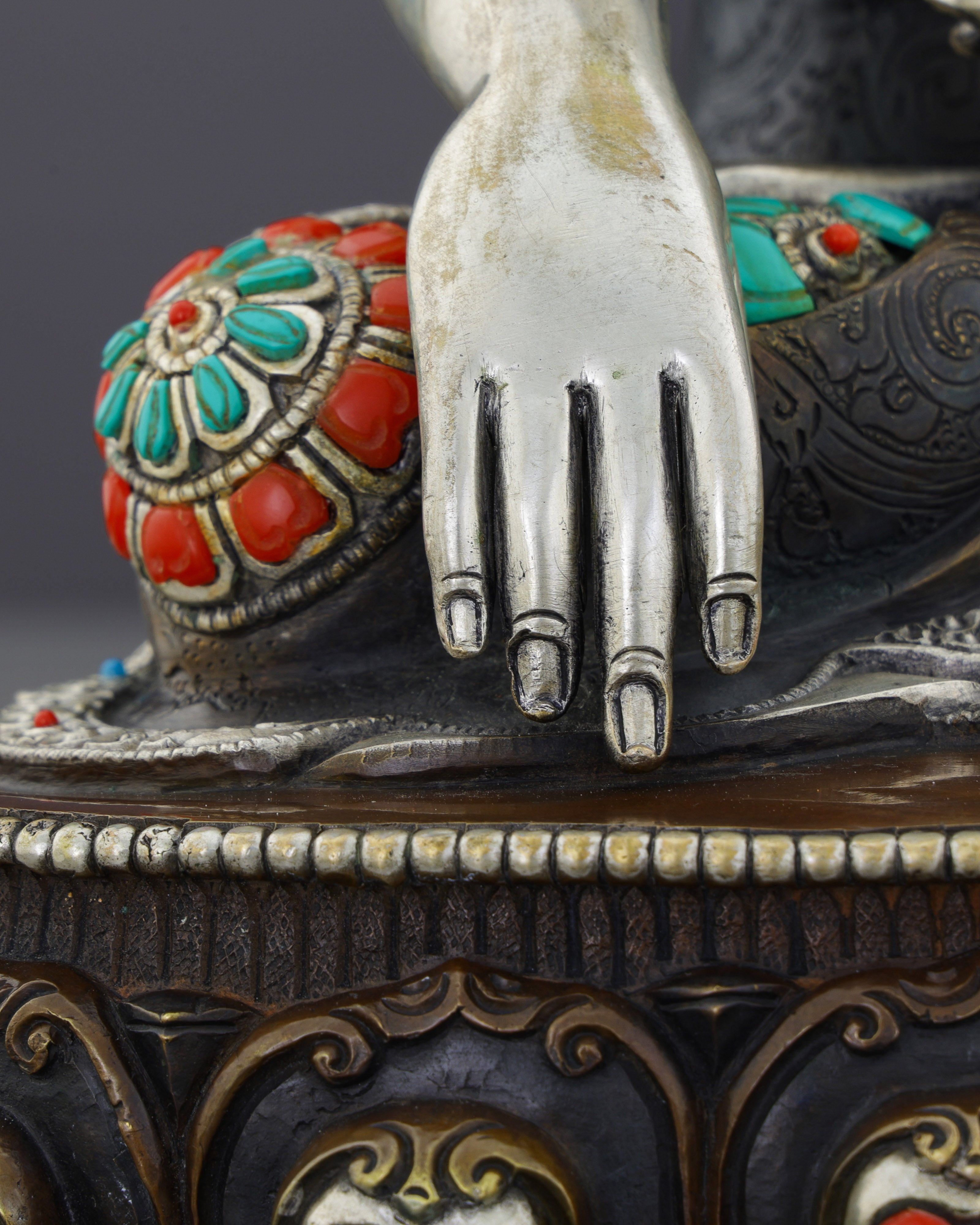 Magnificent Oxidized Shakyamuni Buddha | Timeless Nepalese Spiritual Treasure