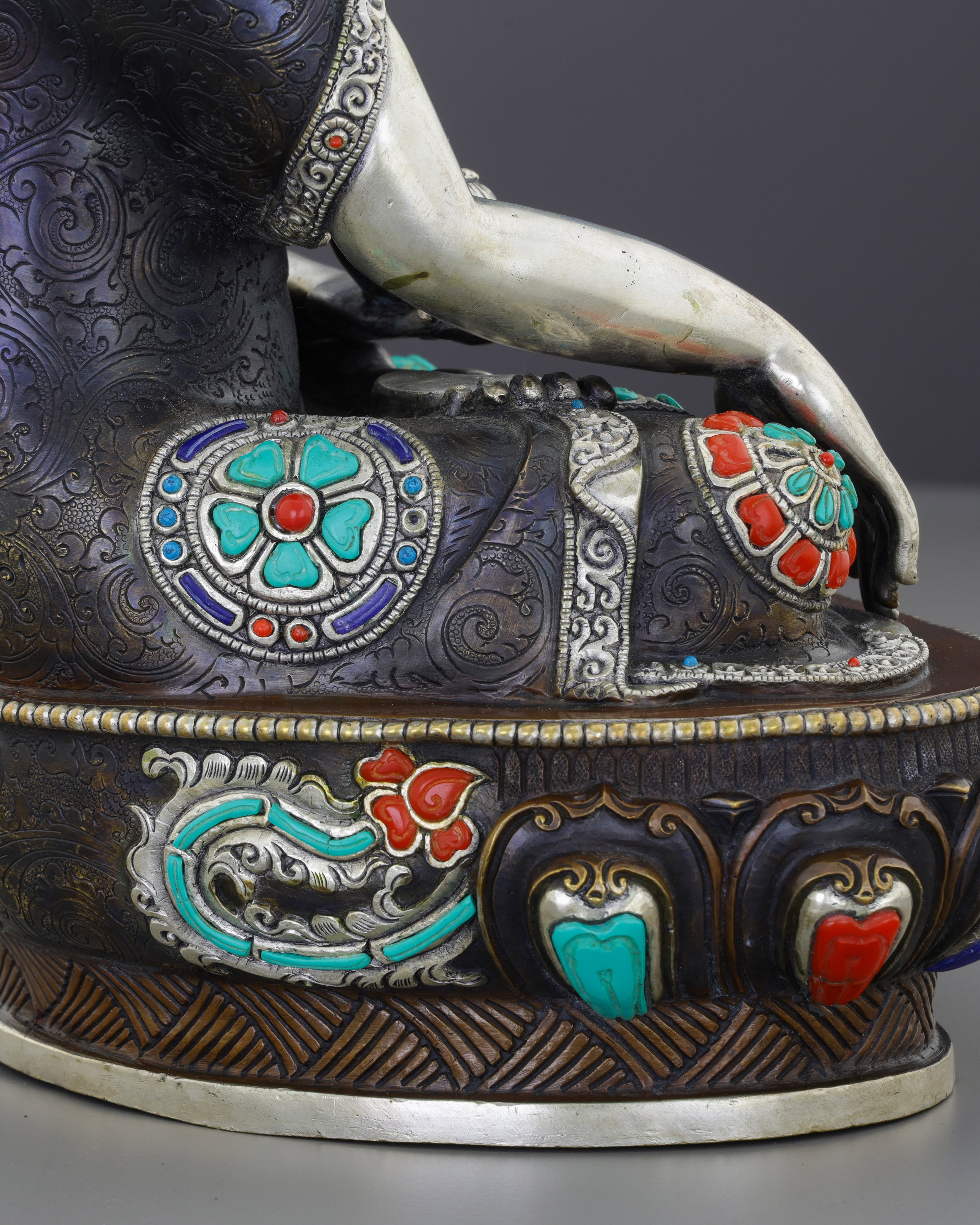 Magnificent Oxidized Shakyamuni Buddha | Timeless Nepalese Spiritual Treasure