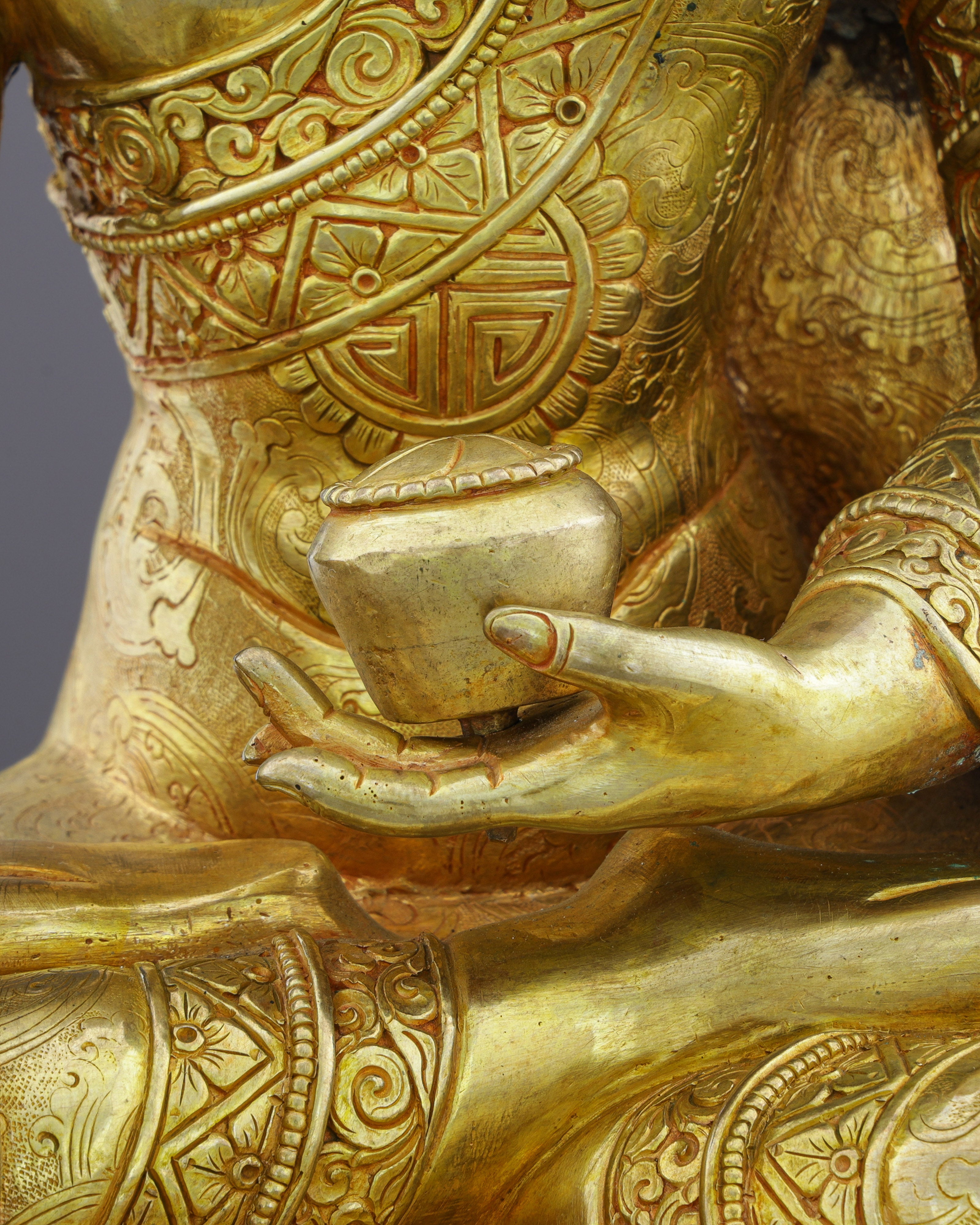 Enlightenment Embodied | Stunning 24K Gold Sakyamuni Buddha Statue