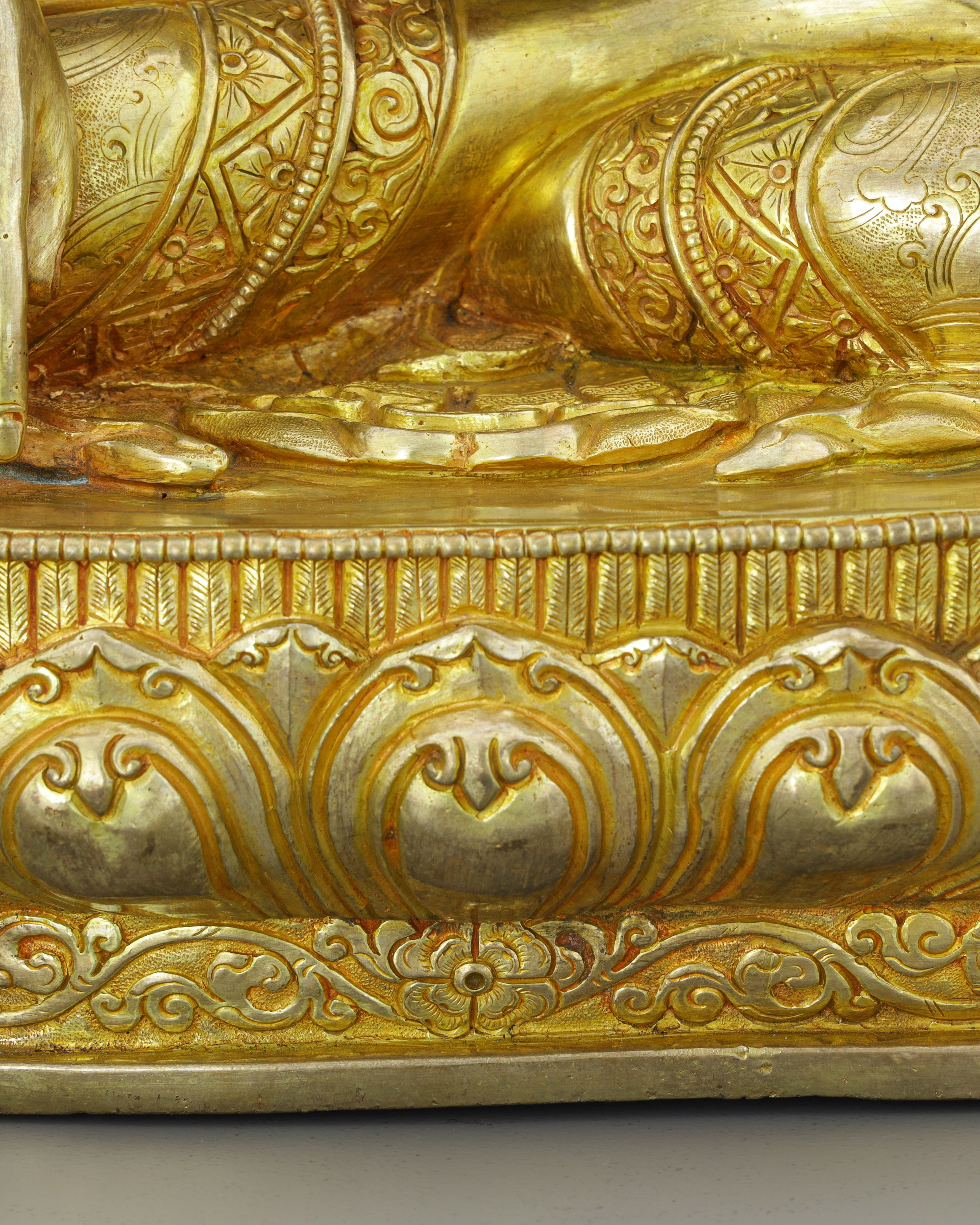 Enlightenment Embodied | Stunning 24K Gold Sakyamuni Buddha Statue