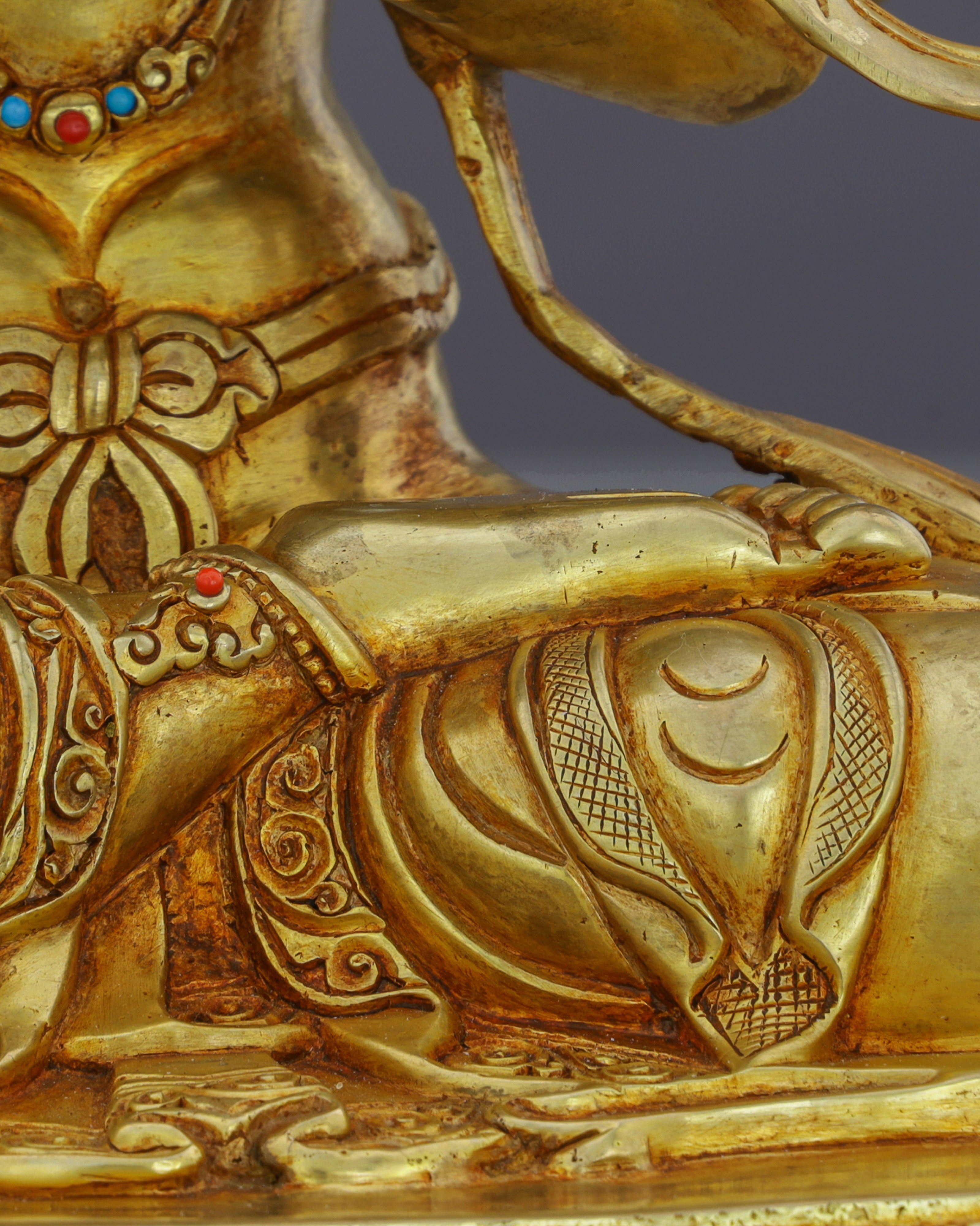 Exquisite 24K Gilded Chengresi Statue | Embodiment of Infinite Compassion