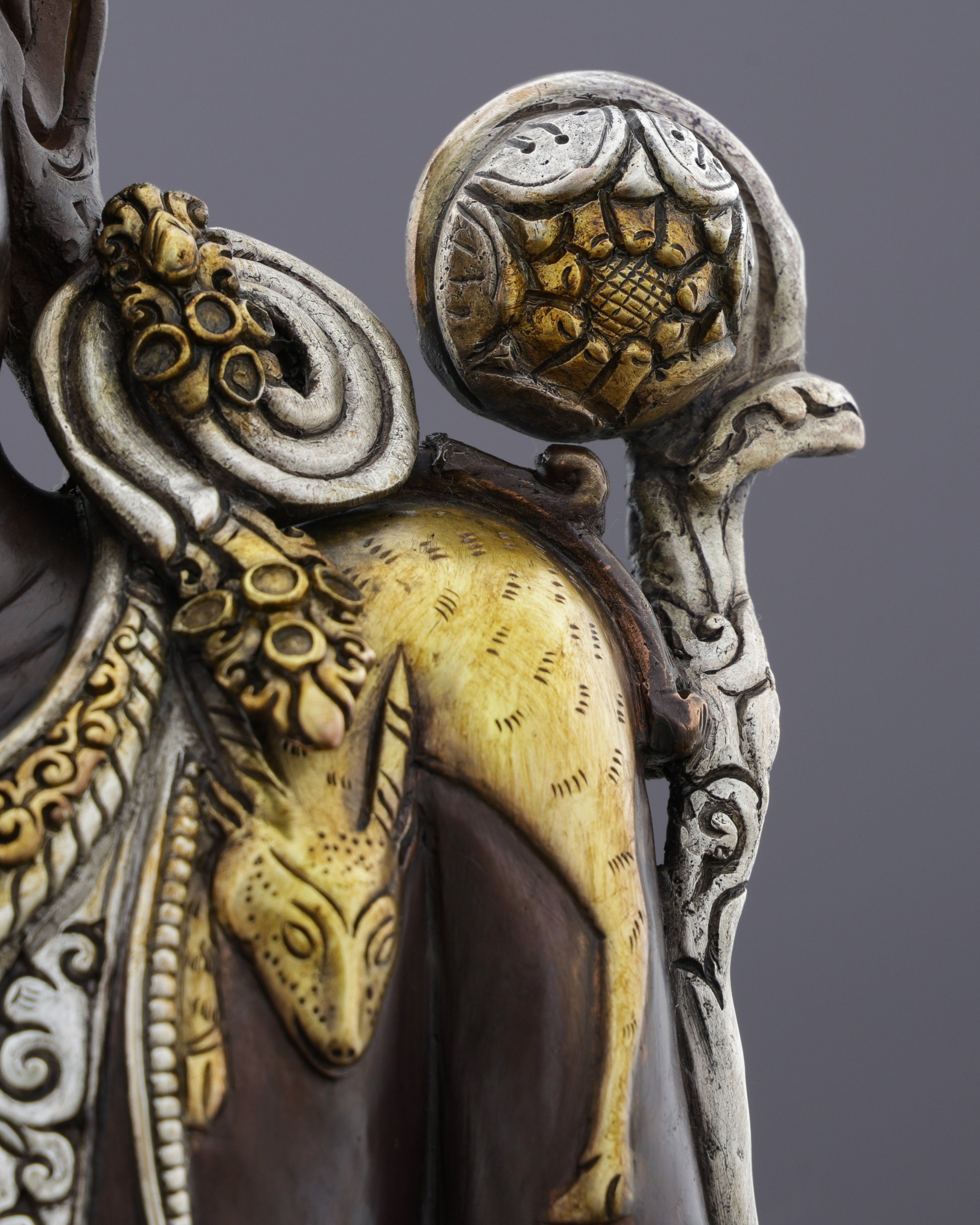 Exquisite Oxidized Chengresi Statue | From Nepal's Master Artisans