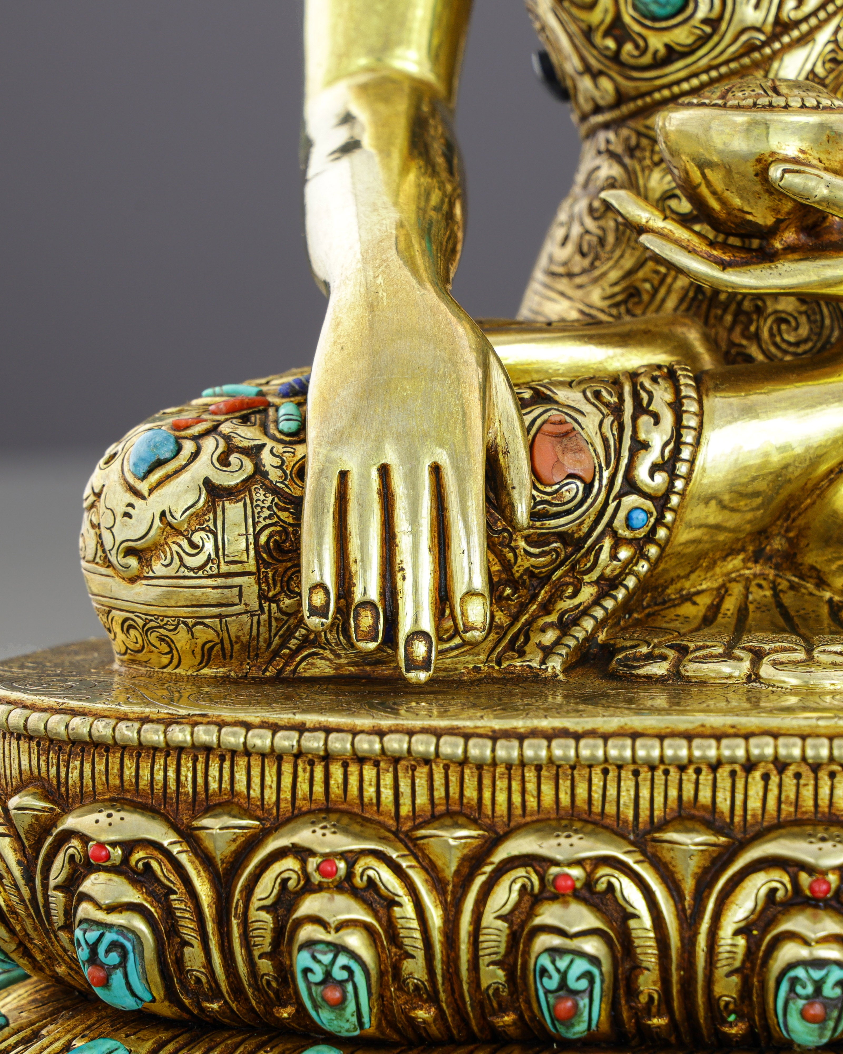 Sakyamuni Buddha | The Awakened One Frozen in Timeless Golden Splendor