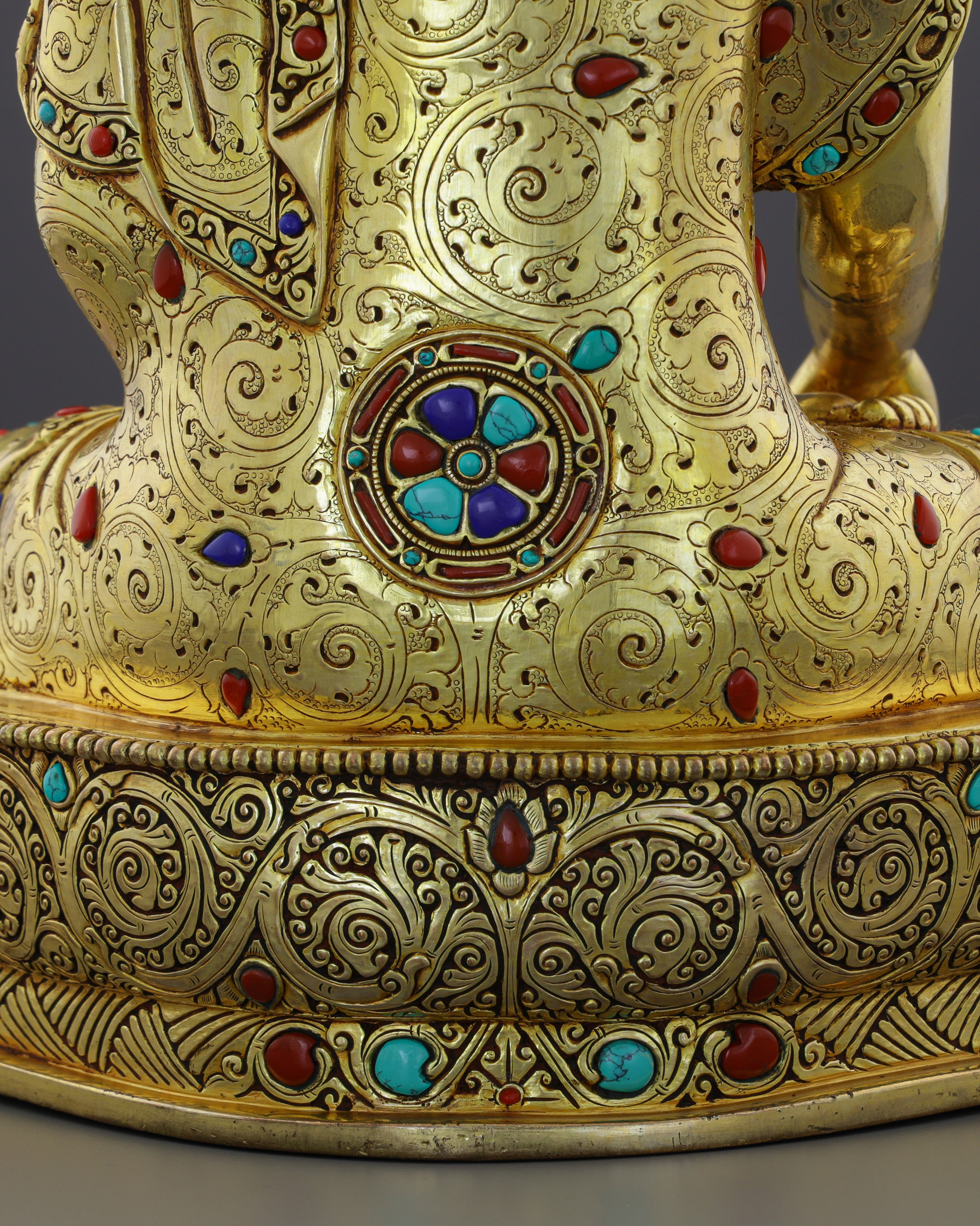 Sakyamuni Buddha | Where Ancient Wisdom Meets Himalayan Gold and Precious Stone