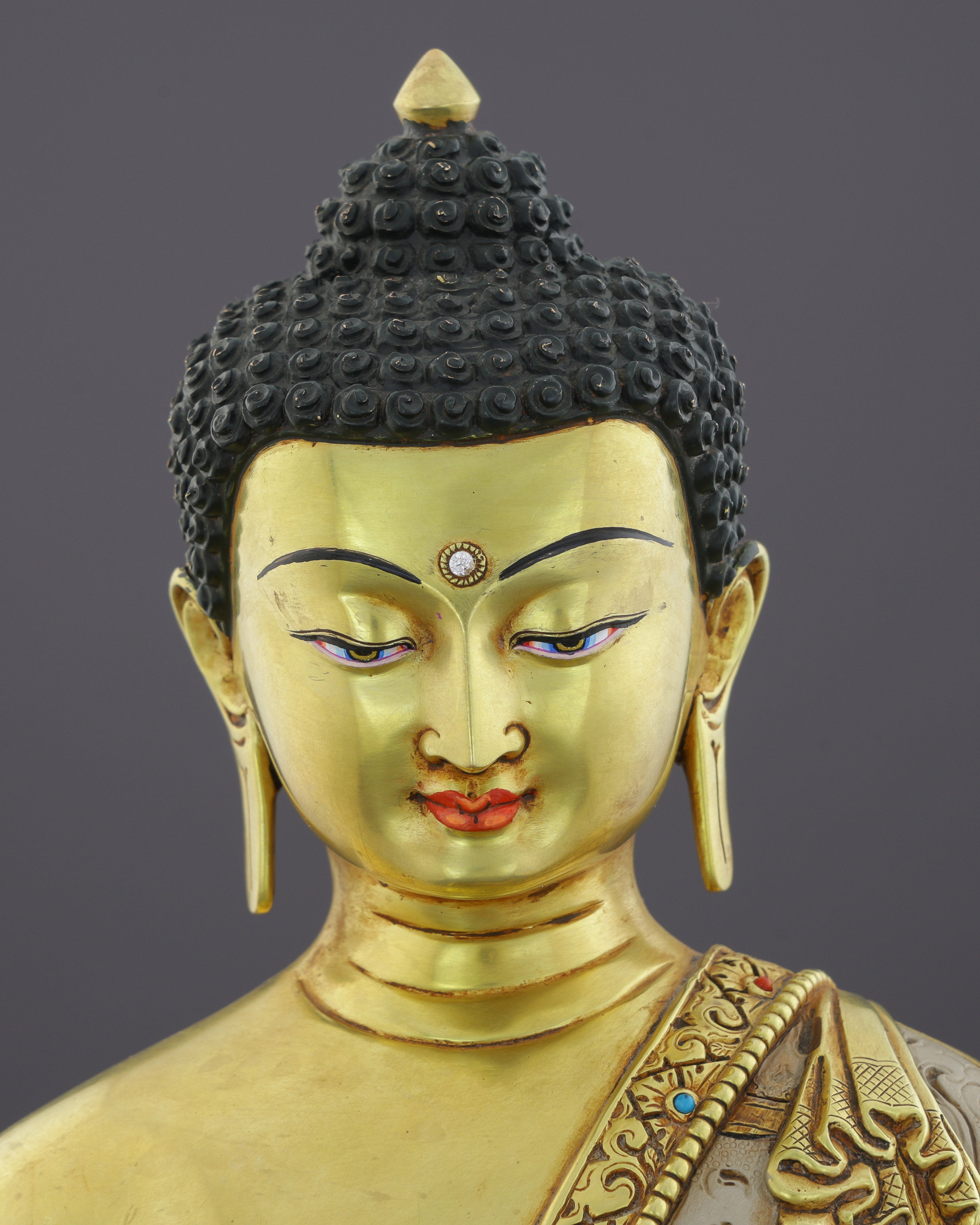 Gold, Stillness, and Awakening | Sakyamuni Buddha Statue