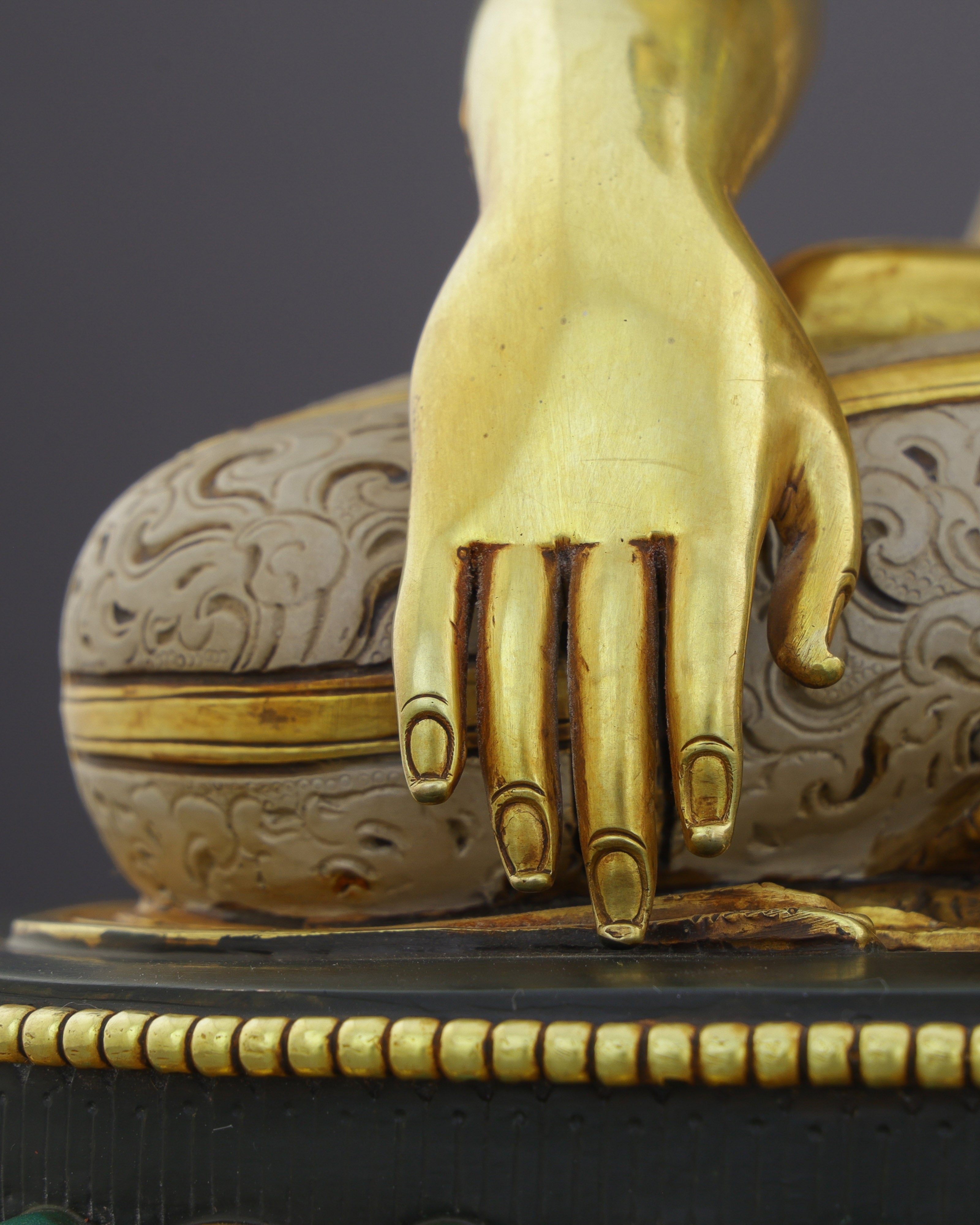 Gold, Stillness, and Awakening | Sakyamuni Buddha Statue