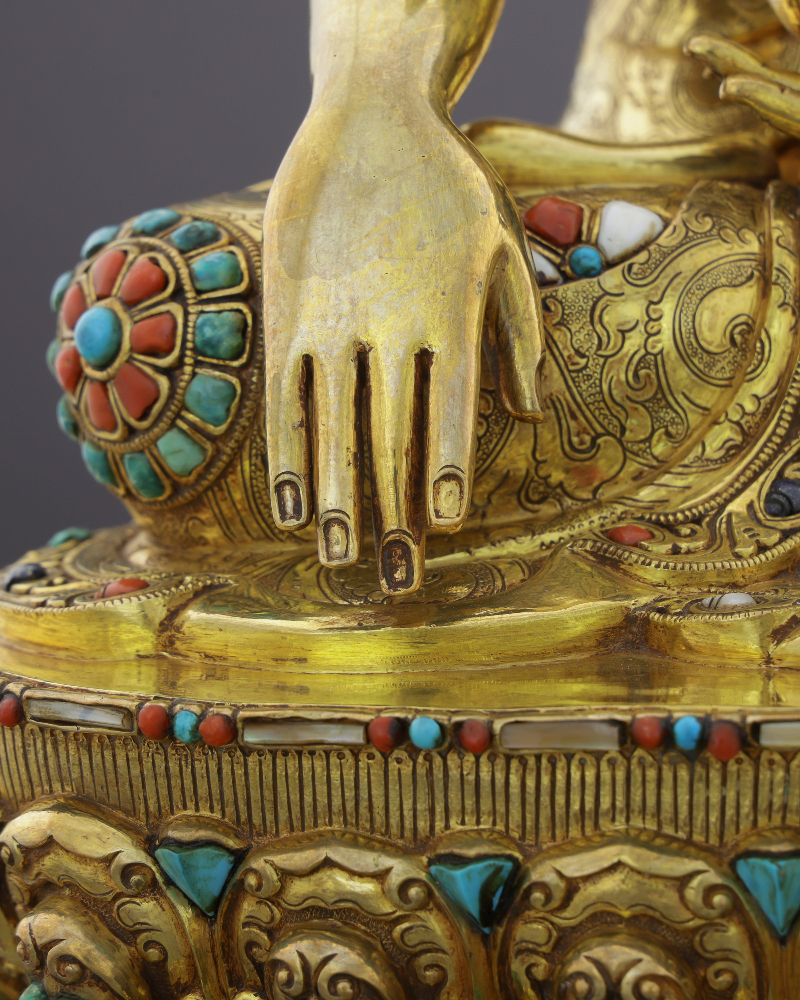 Crowned in Gold, Rooted in Truth | Sakyamuni Buddha Statue&nbsp;