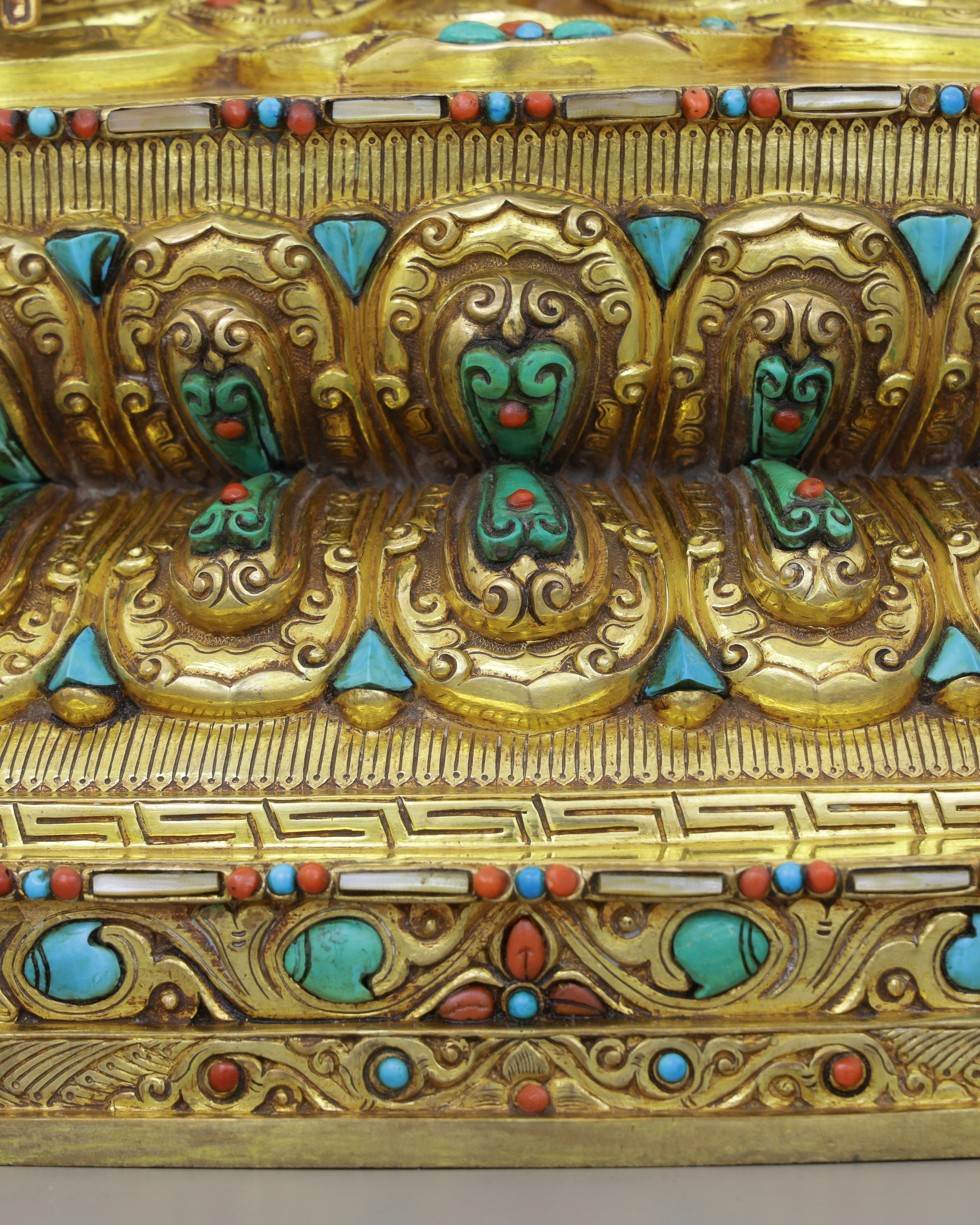 Crowned in Gold, Rooted in Truth | Sakyamuni Buddha Statue&nbsp;