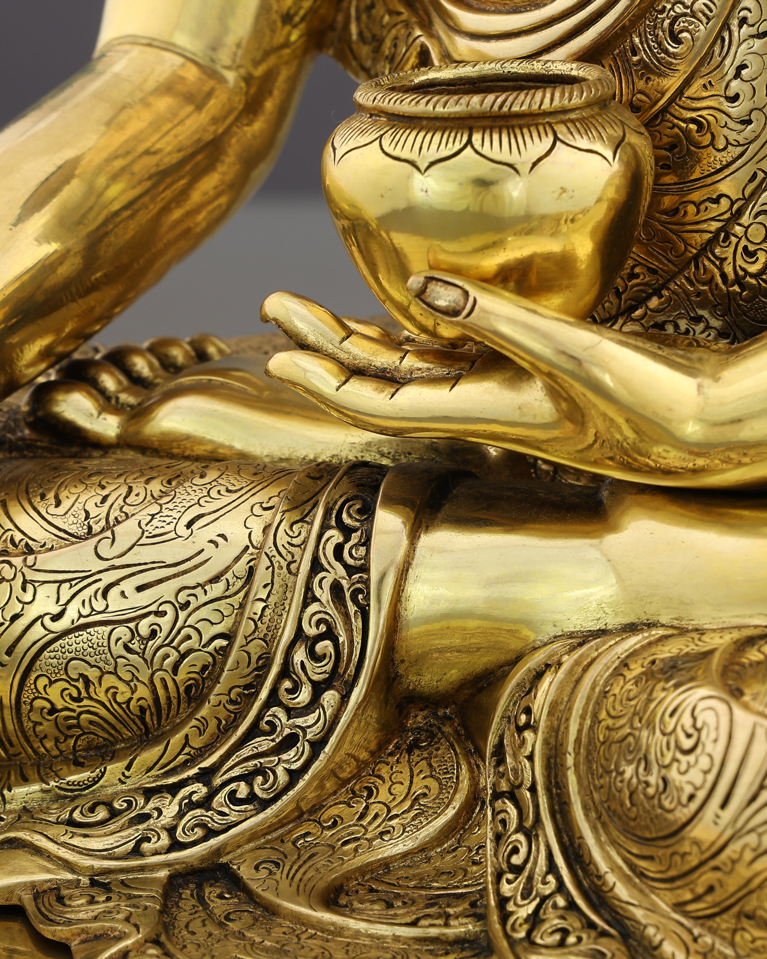 24K Gold Gilded Sakyamuni Buddha Statue | A Monument of Enlightenment