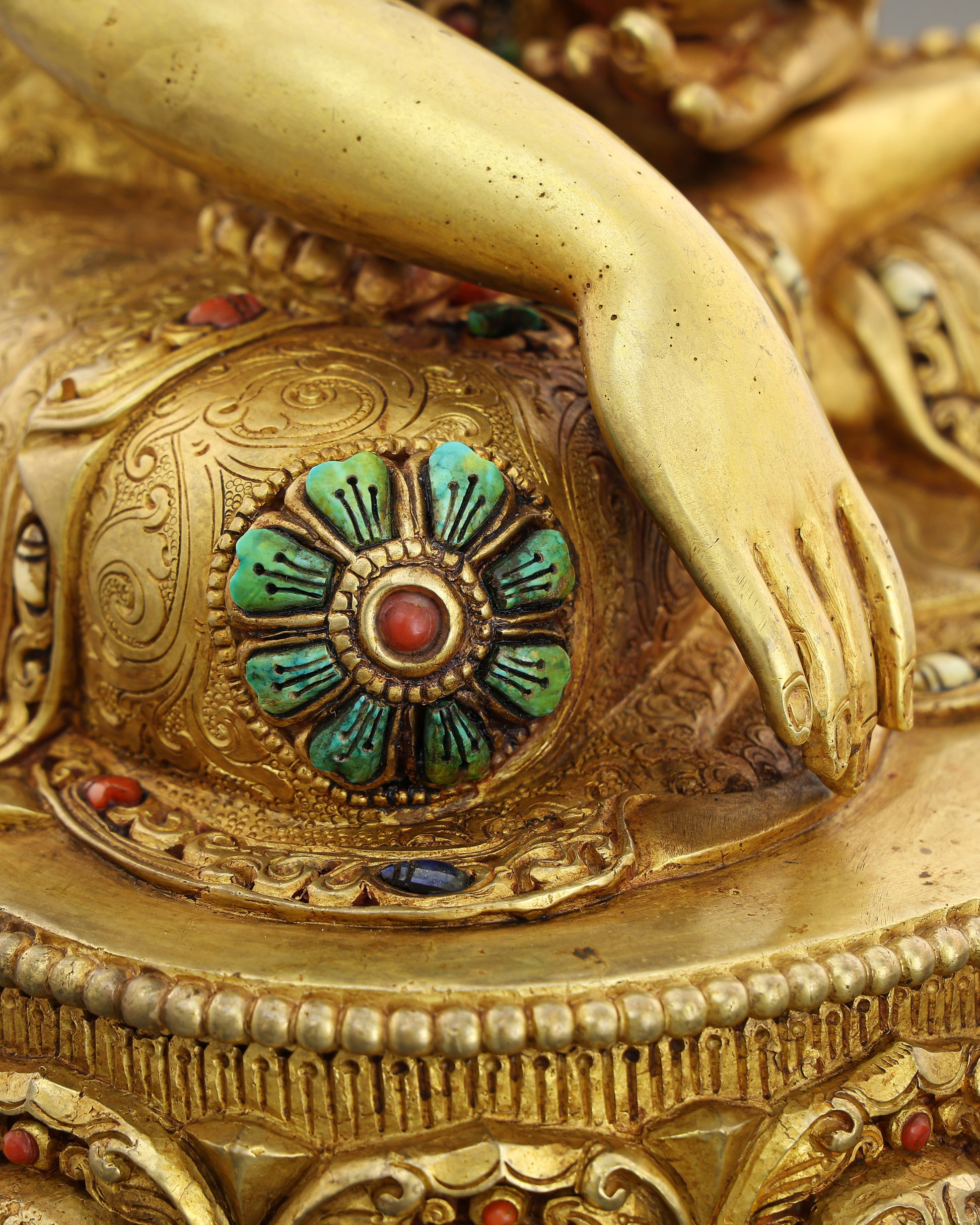 The Moment of Enlightenment | 24K Sakyamuni Buddha Statue - Authentic Handcrafted Statue