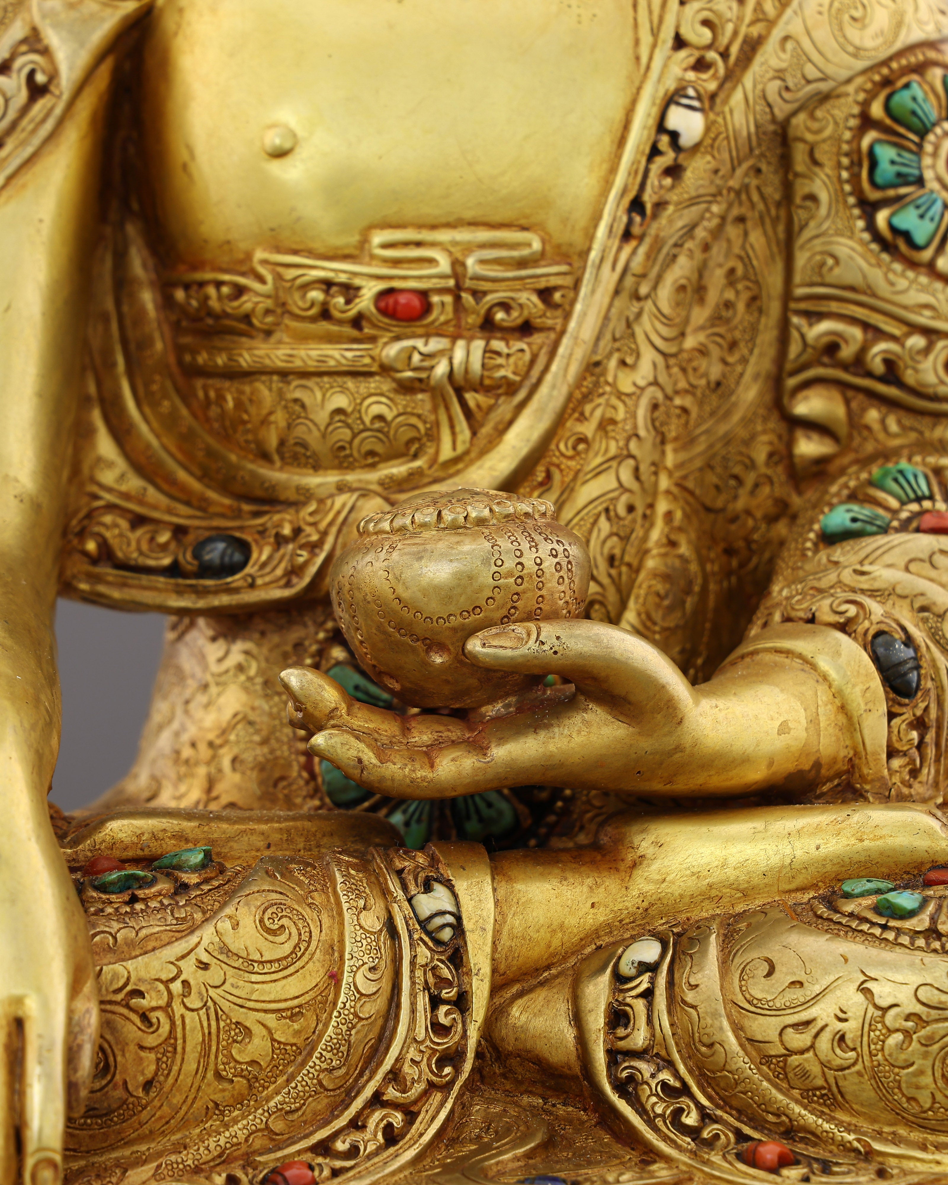 The Moment of Enlightenment | 24K Sakyamuni Buddha Statue