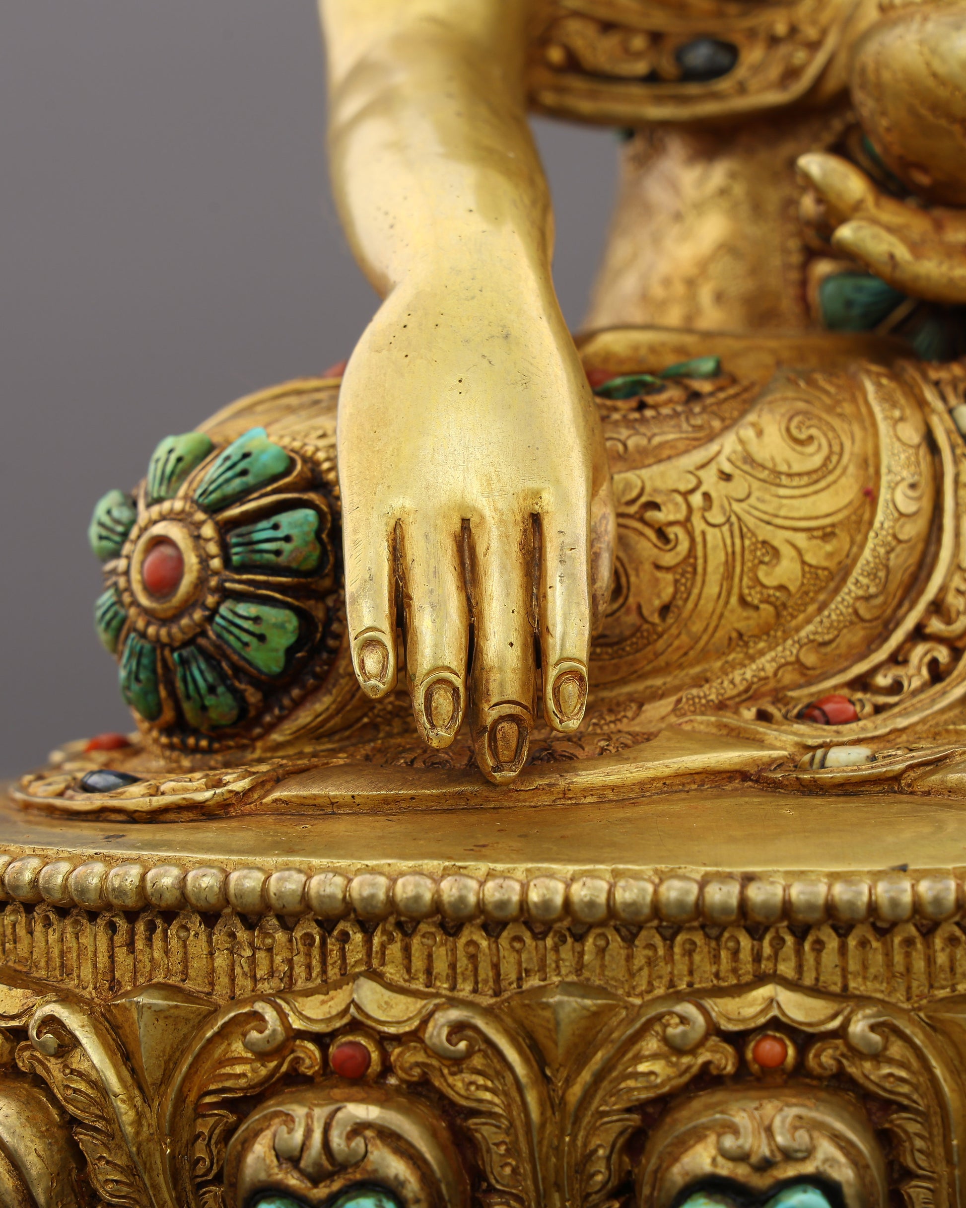 The Moment of Enlightenment | 24K Sakyamuni Buddha Statue - Authentic Handcrafted Statue