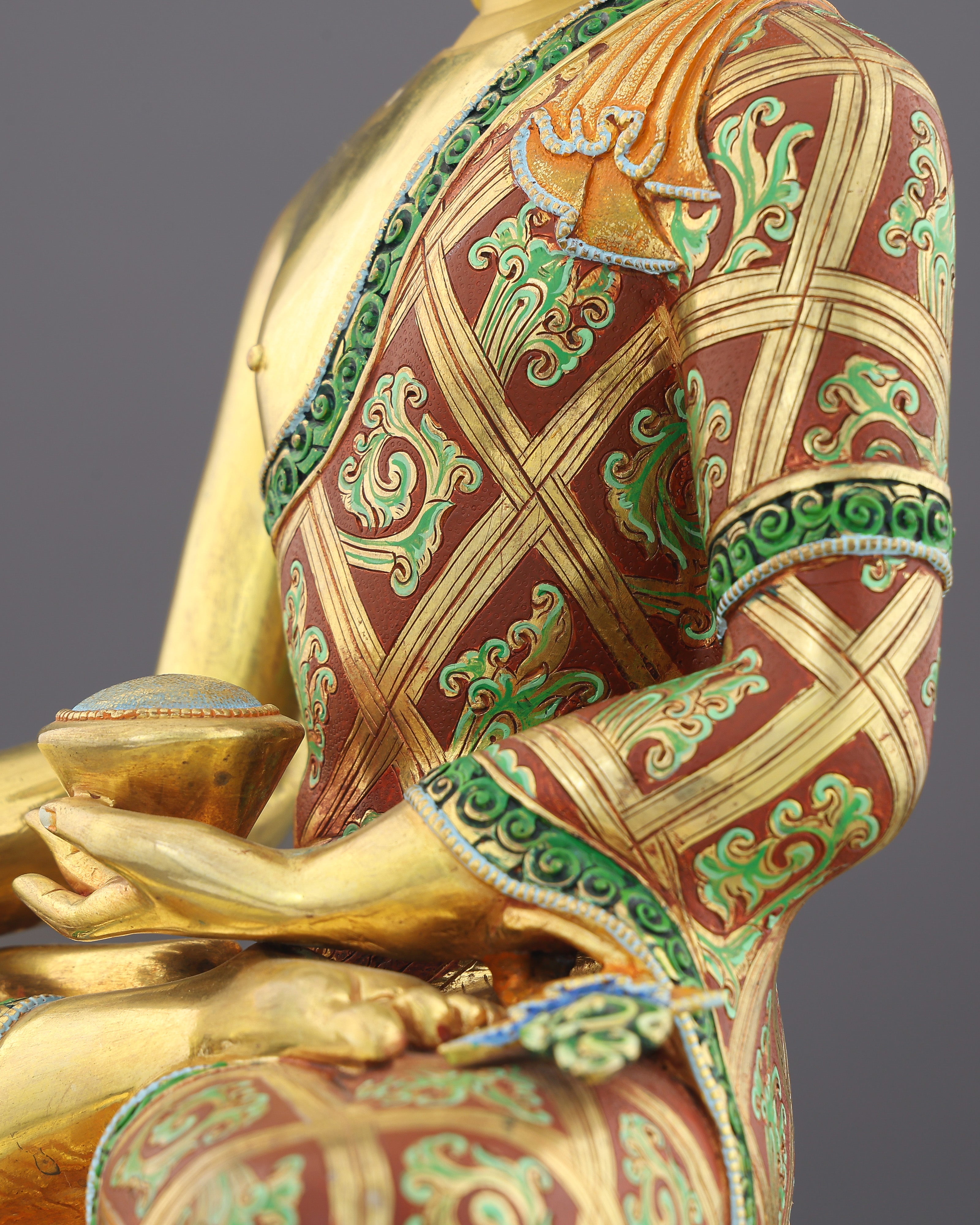 Awakened in Gold | Sakyamuni Buddha Statue That Brings the Buddha's Presence Into Your Space