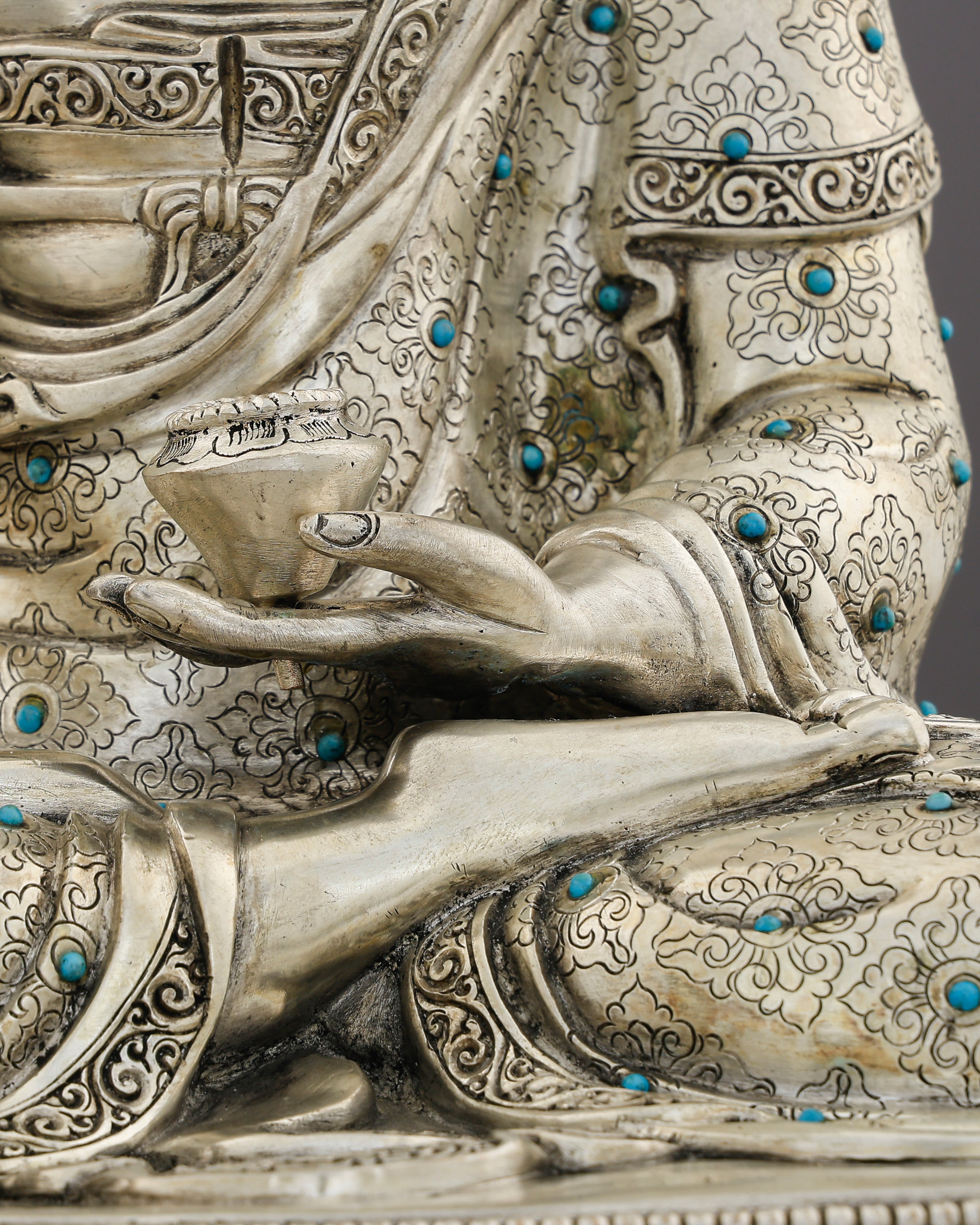 Sakyamuni Buddha Statue | Timeless Enlightenment in Moonlit Splendor