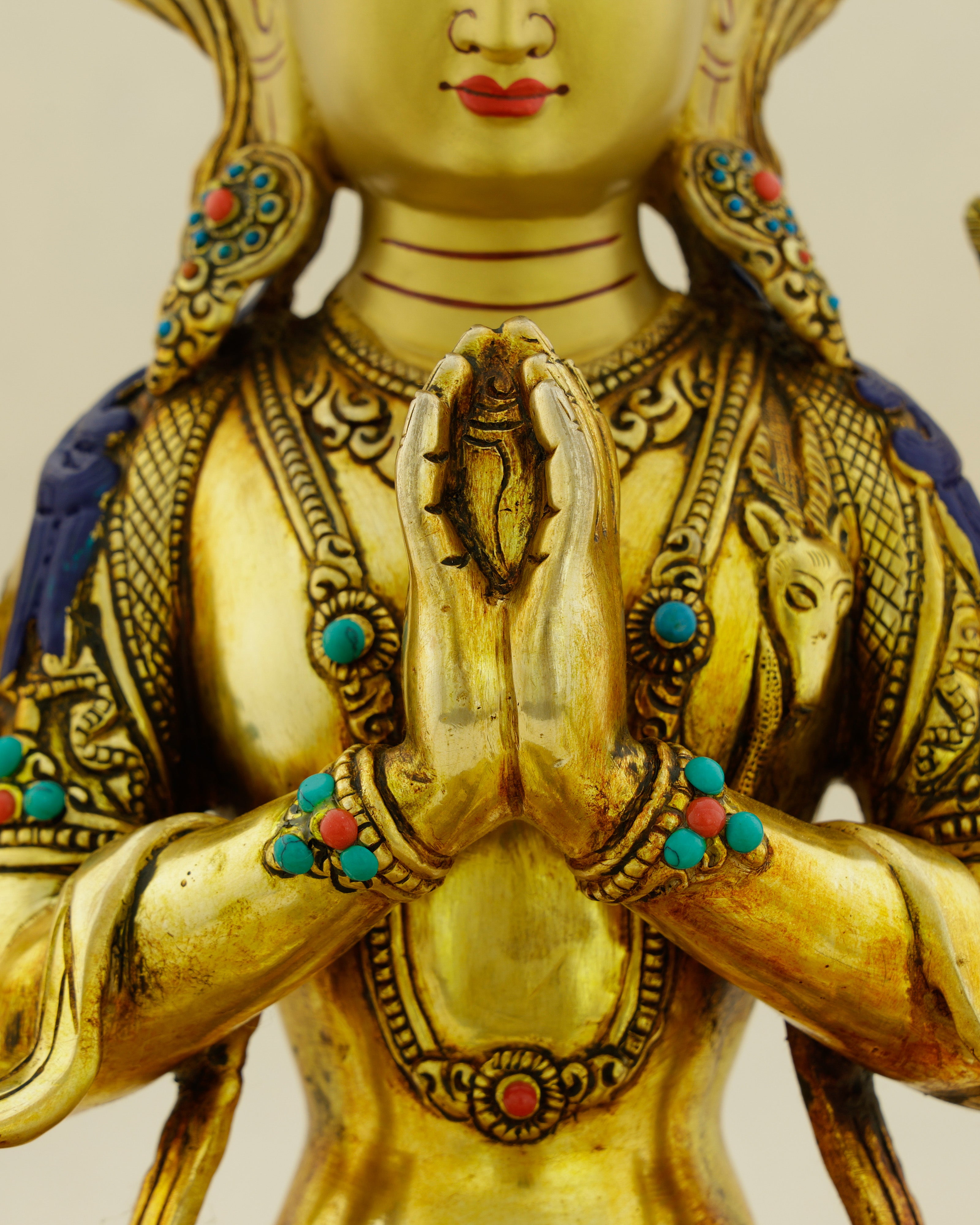Every Arm Reaches Toward You | 24K Gold Gilded Chengresi Statue